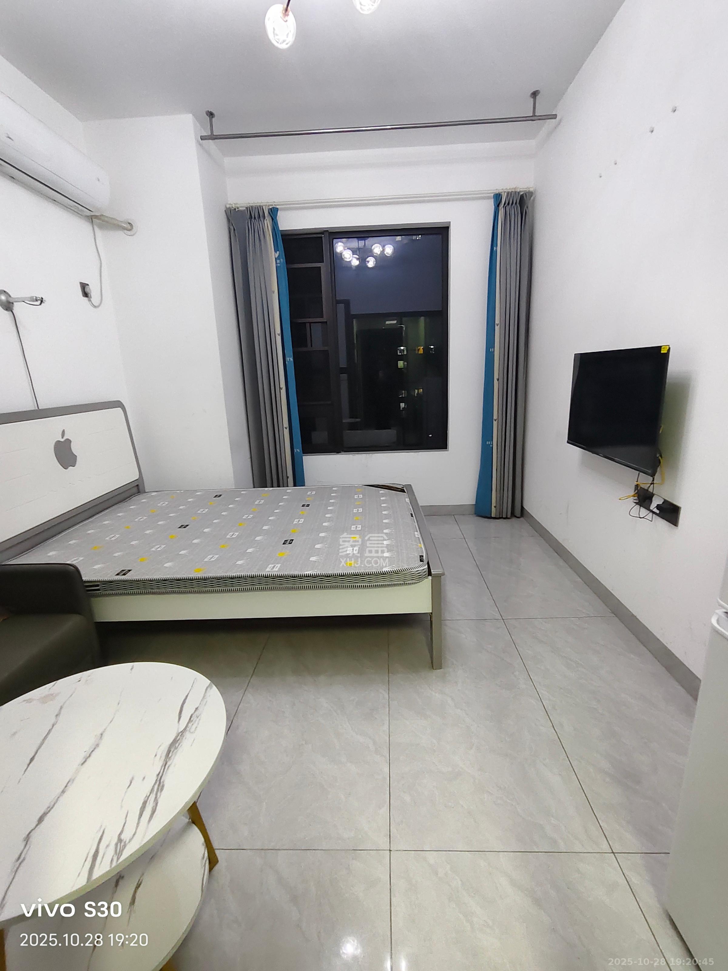 新城悦隽公园  1室0厅0卫    1200.0元/月 新城悦隽公园  1室0厅0卫    1200.0元/月