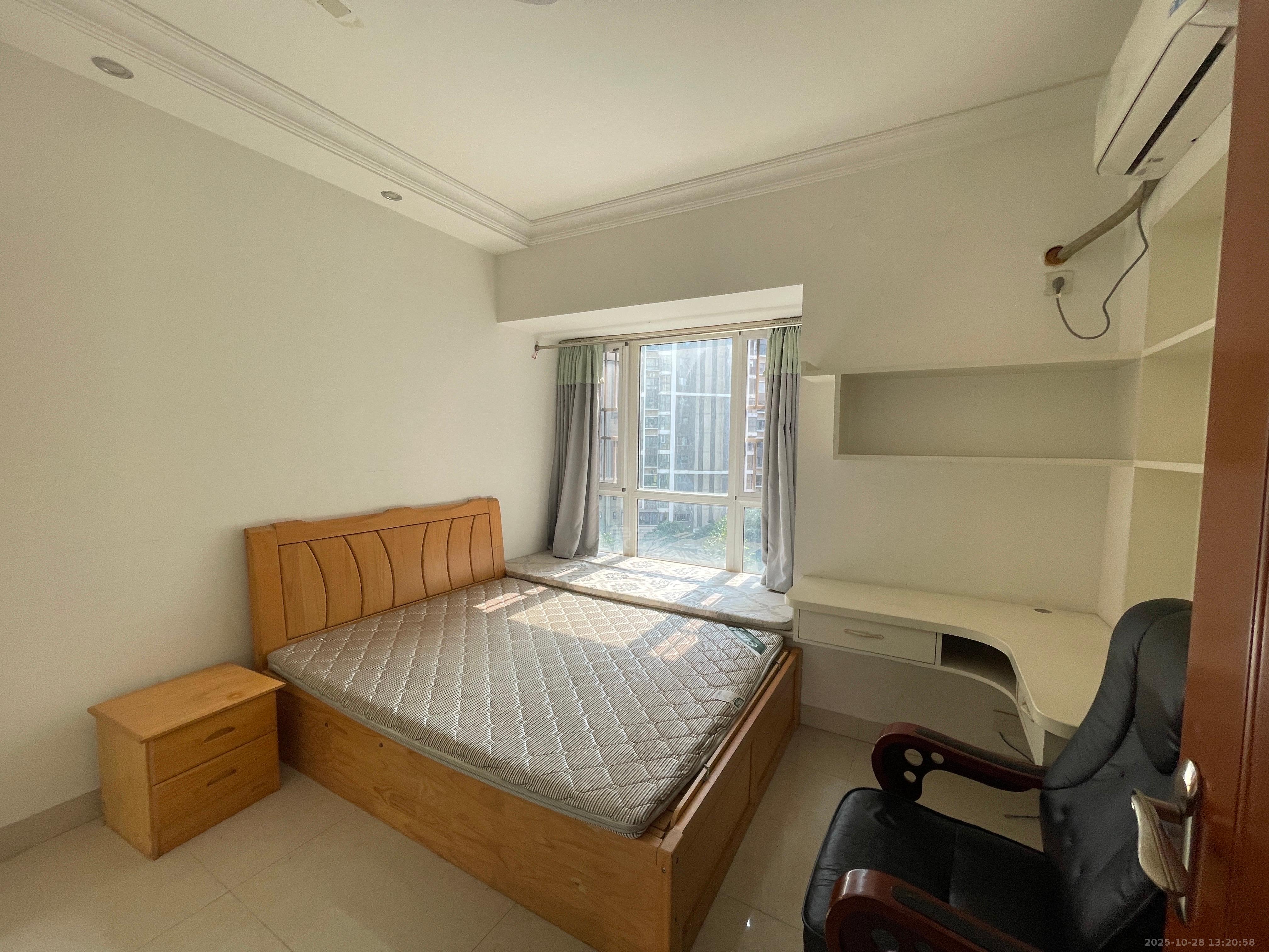 美的城二期  1室1厅1卫    1200.0元/月室内图