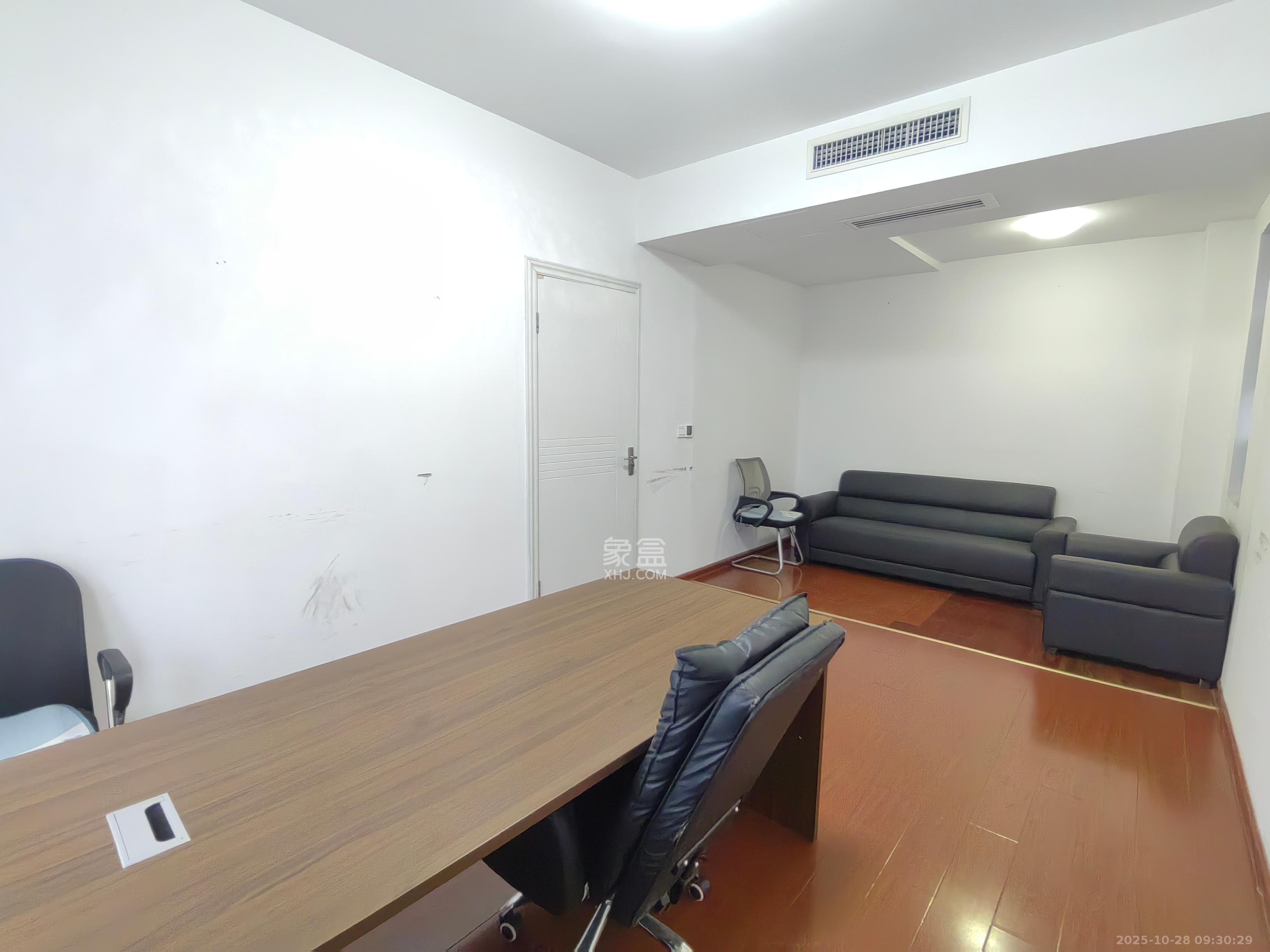 华晨国际公馆 2室2厅1卫 3000.0元/月 华晨国际公馆 2室2厅1卫 3000.0元/月室内图