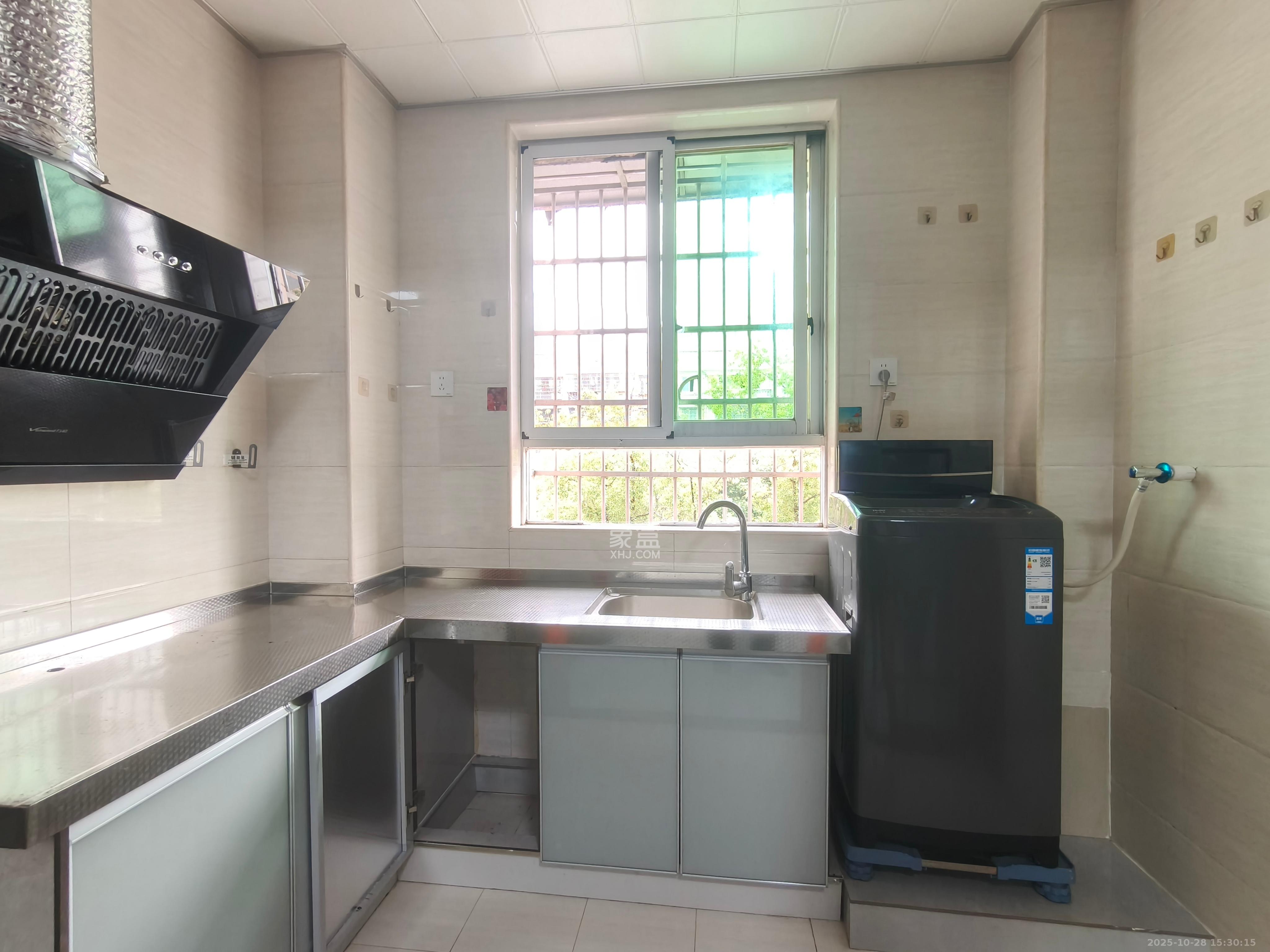 高岭小区  1室1厅1卫    1200.0元/月室内图