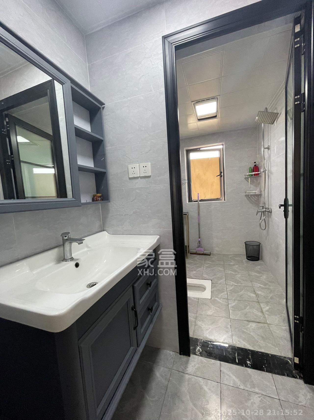 荣盛花语书苑  3室2厅2卫    3500.0元/月室内图