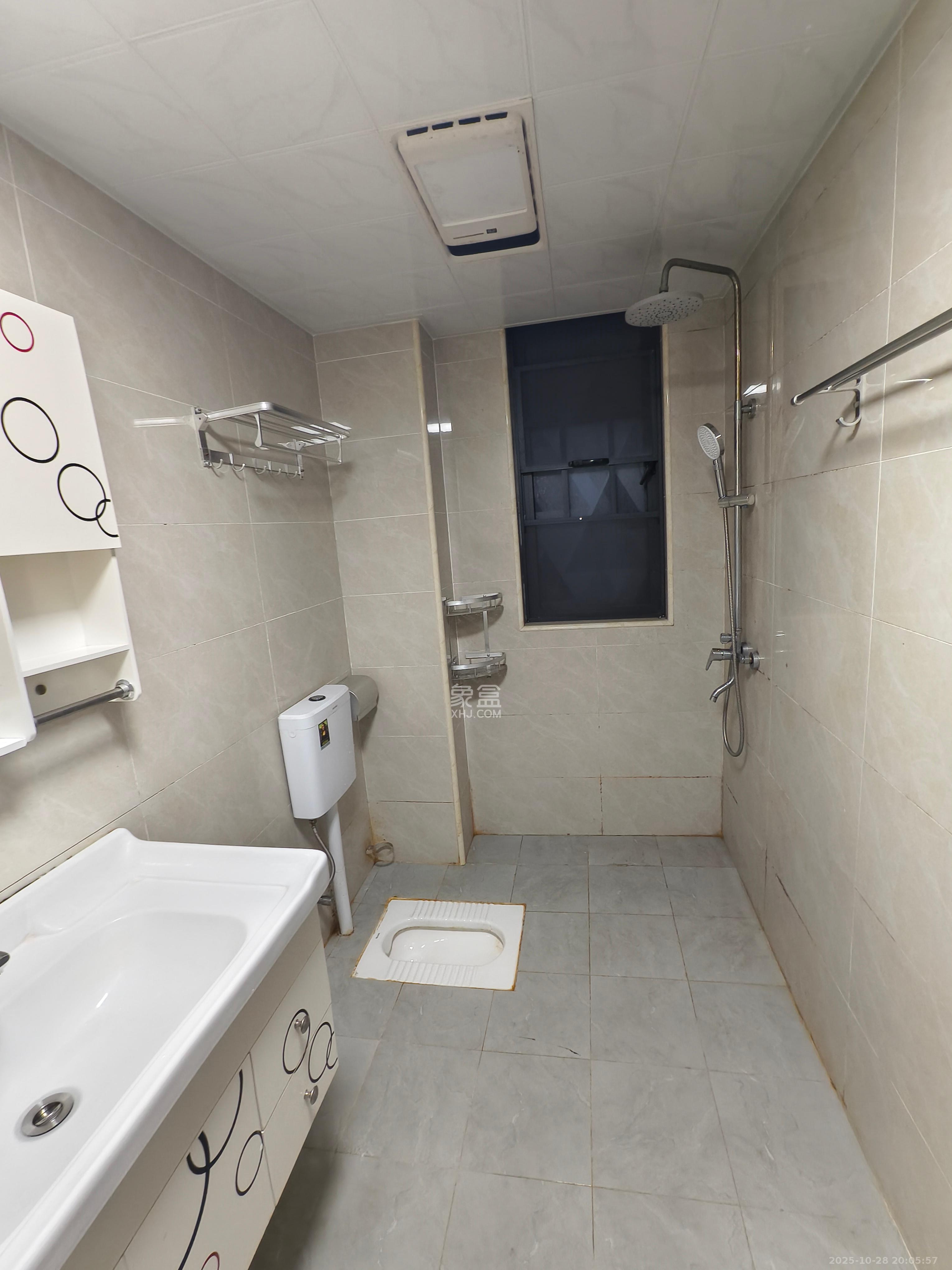 振业城三期  2室2厅1卫    2500.0元/月 振业城三期  2室2厅1卫    2500.0元/月室内图