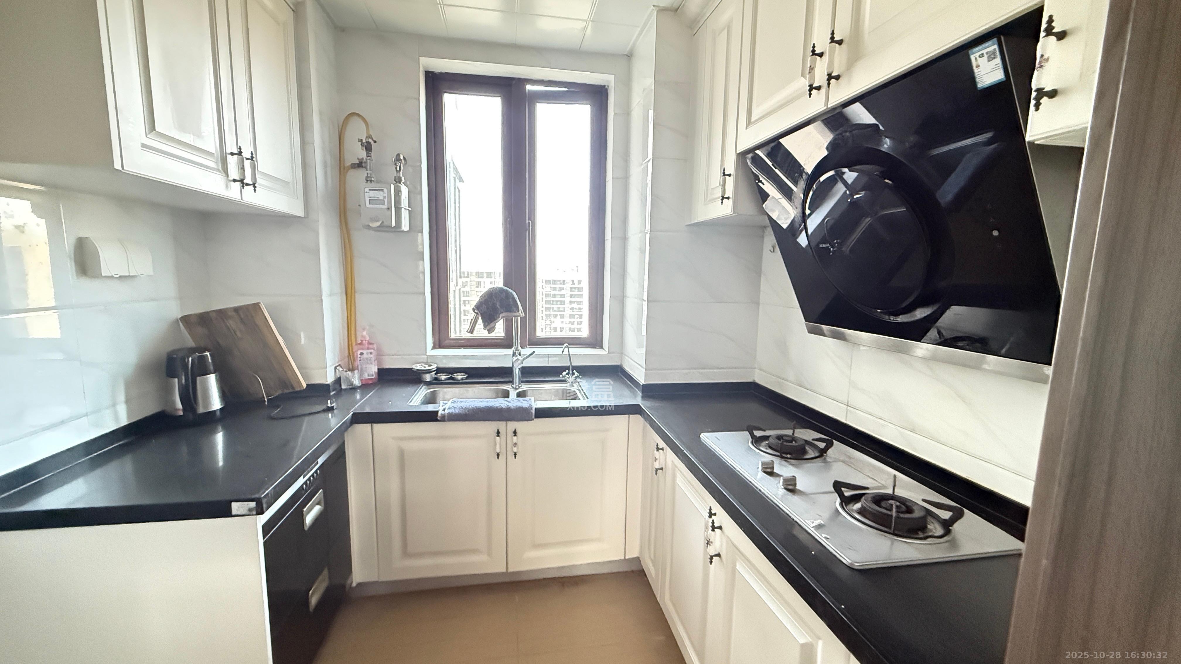 碧桂园大学印象一期  4室2厅1卫    75.0万客厅