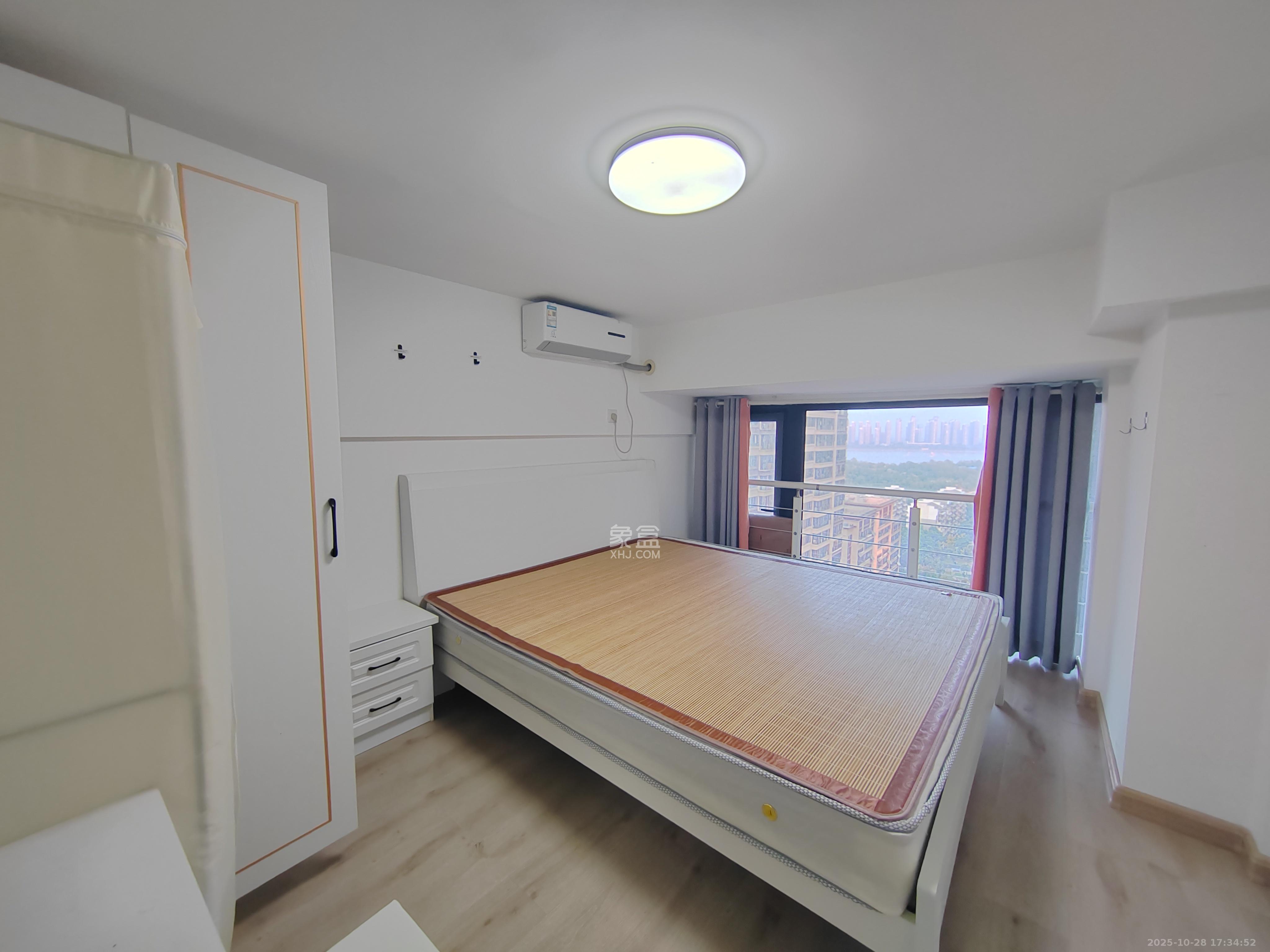 金茂建发泊悦  2室1厅1卫    1700.0元/月 金茂建发泊悦  2室1厅1卫    1700.0元/月室内图