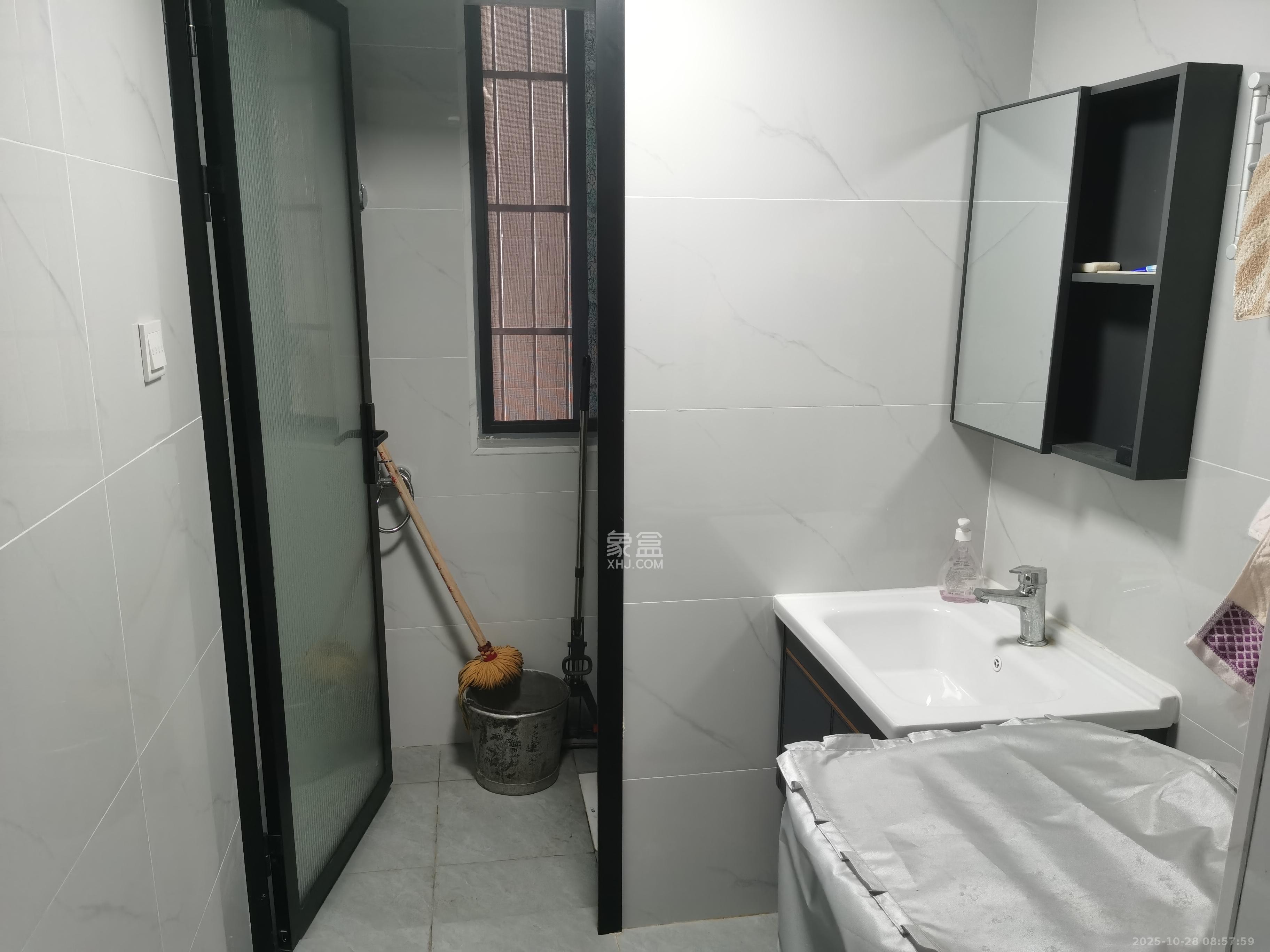 东方银座（东方摩卡）  2室1厅1卫    2000.0元/月室内图