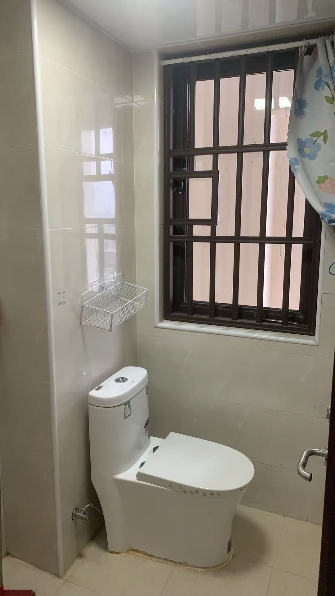 中交怡湖雅苑 2室2厅1卫 2500.0元/月 中交怡湖雅苑 2室2厅1卫 2500.0元/月室内图