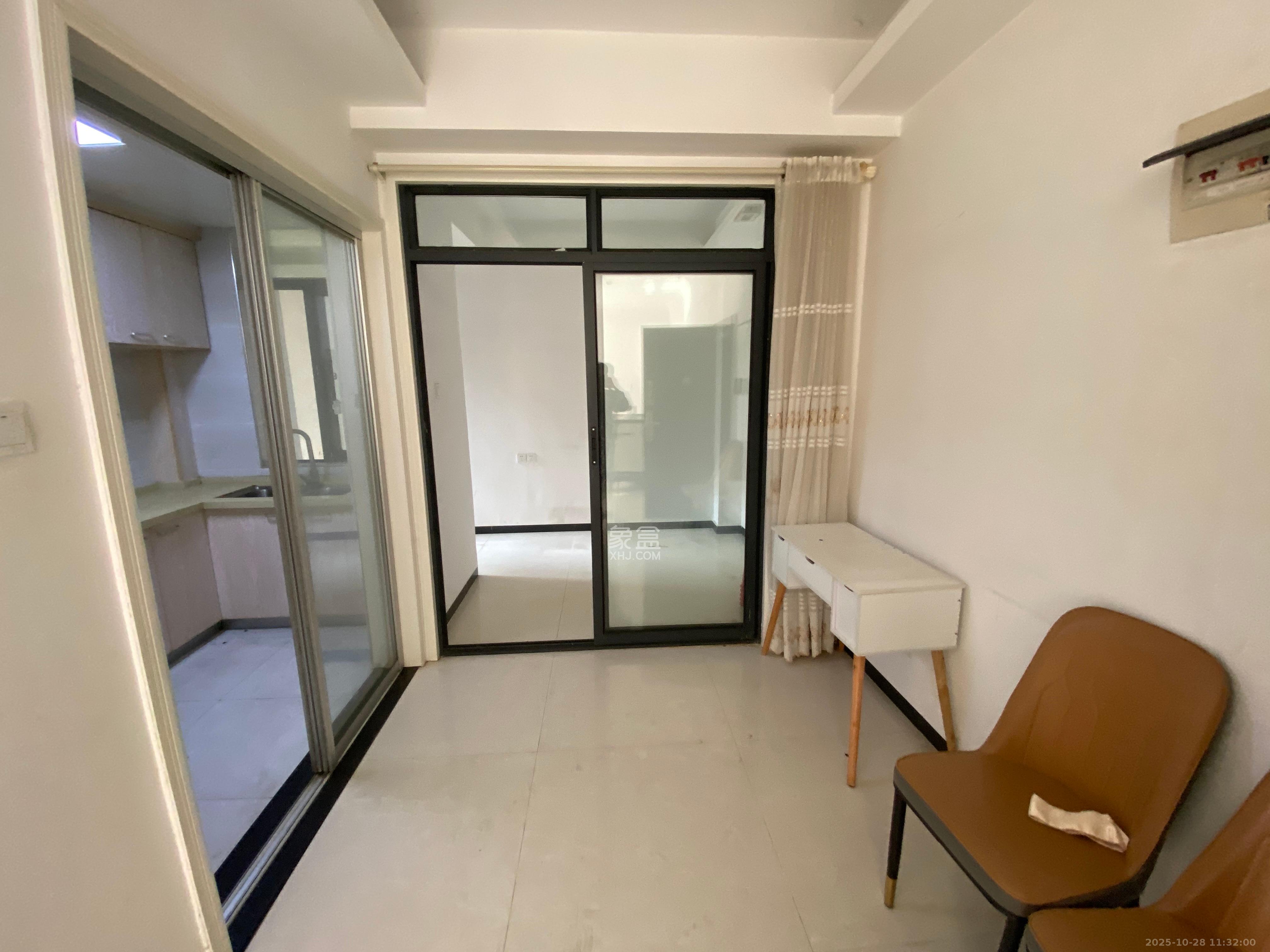 阳光锦城  2室2厅1卫    2500.0元/月室内图