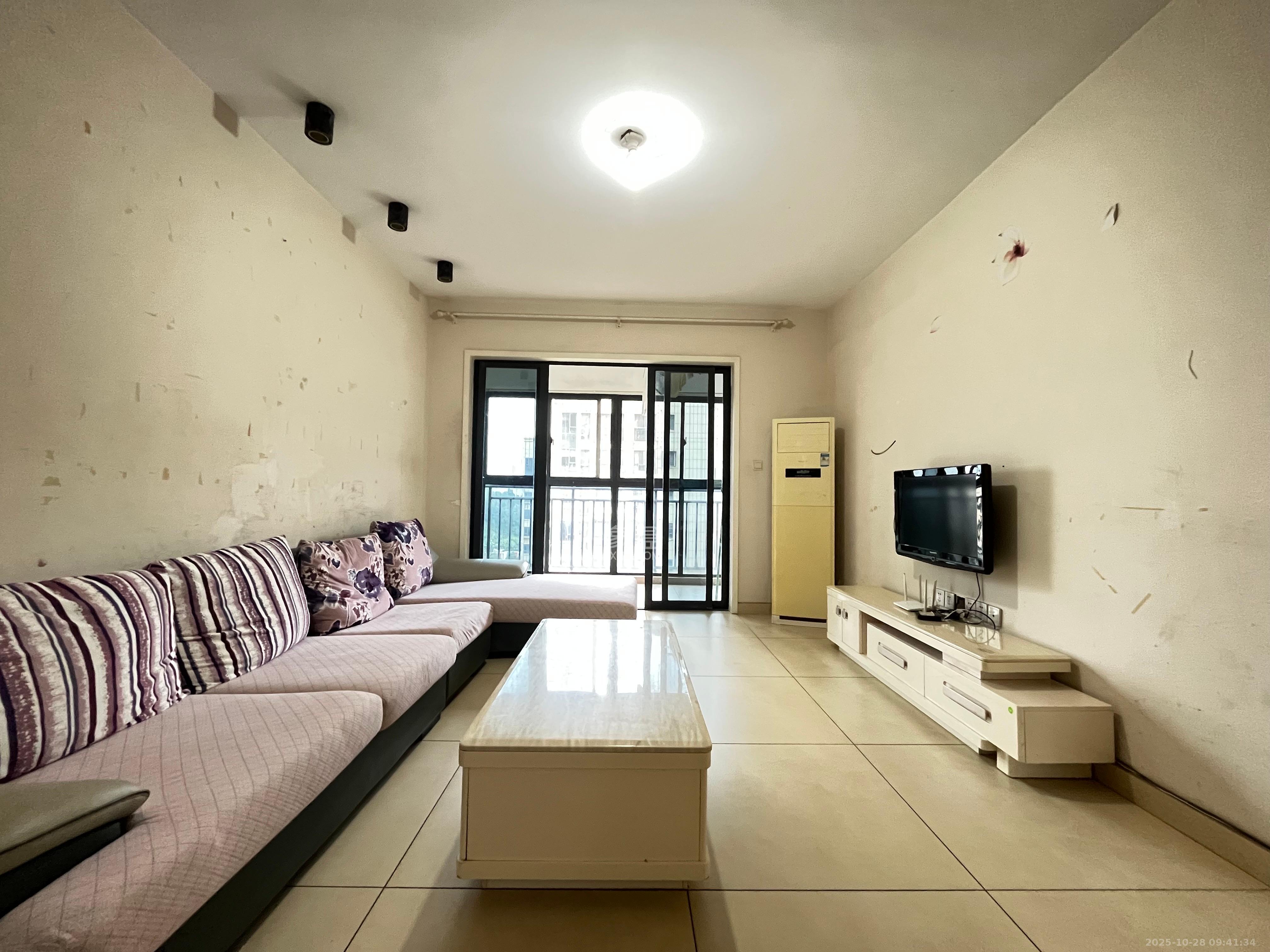 保利麓谷林语A区  3室2厅1卫    3000.0元/月 保利麓谷林语A区  3室2厅1卫    3000.0元/月室内图