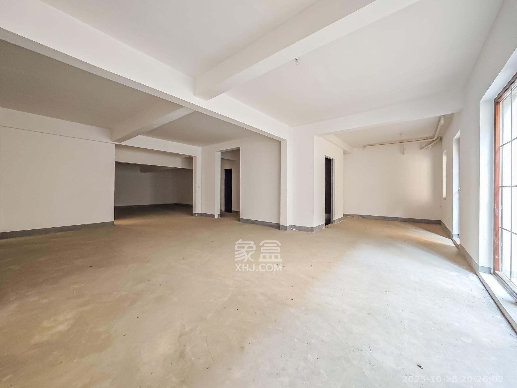 绿城青竹园  5室3厅4卫    1800.0万 绿城青竹园  5室3厅4卫    1800.0万其他