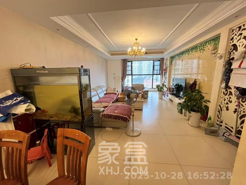 长盛岚庭  3室2厅2卫    2800.0元/月 长盛岚庭  3室2厅2卫    2800.0元/月室内图1