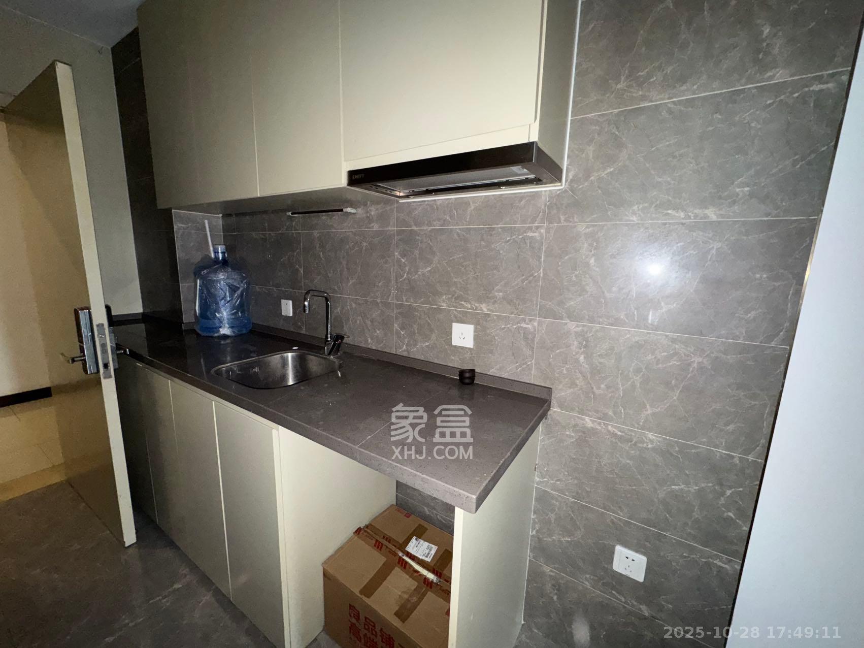 天祥水晶湾   60.0㎡      2600.0元/月室内图