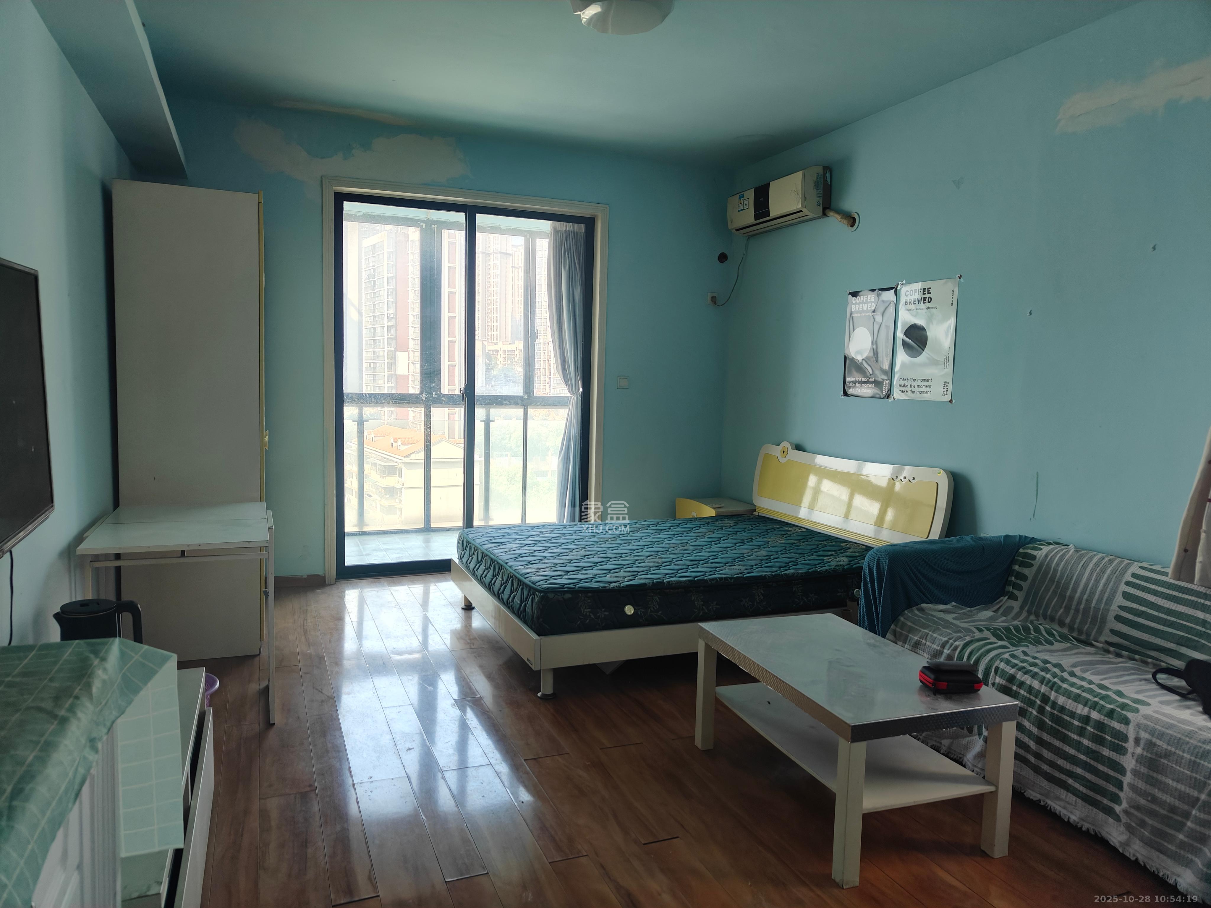 尊邸华庭  1室1厅1卫    1500.0元/月