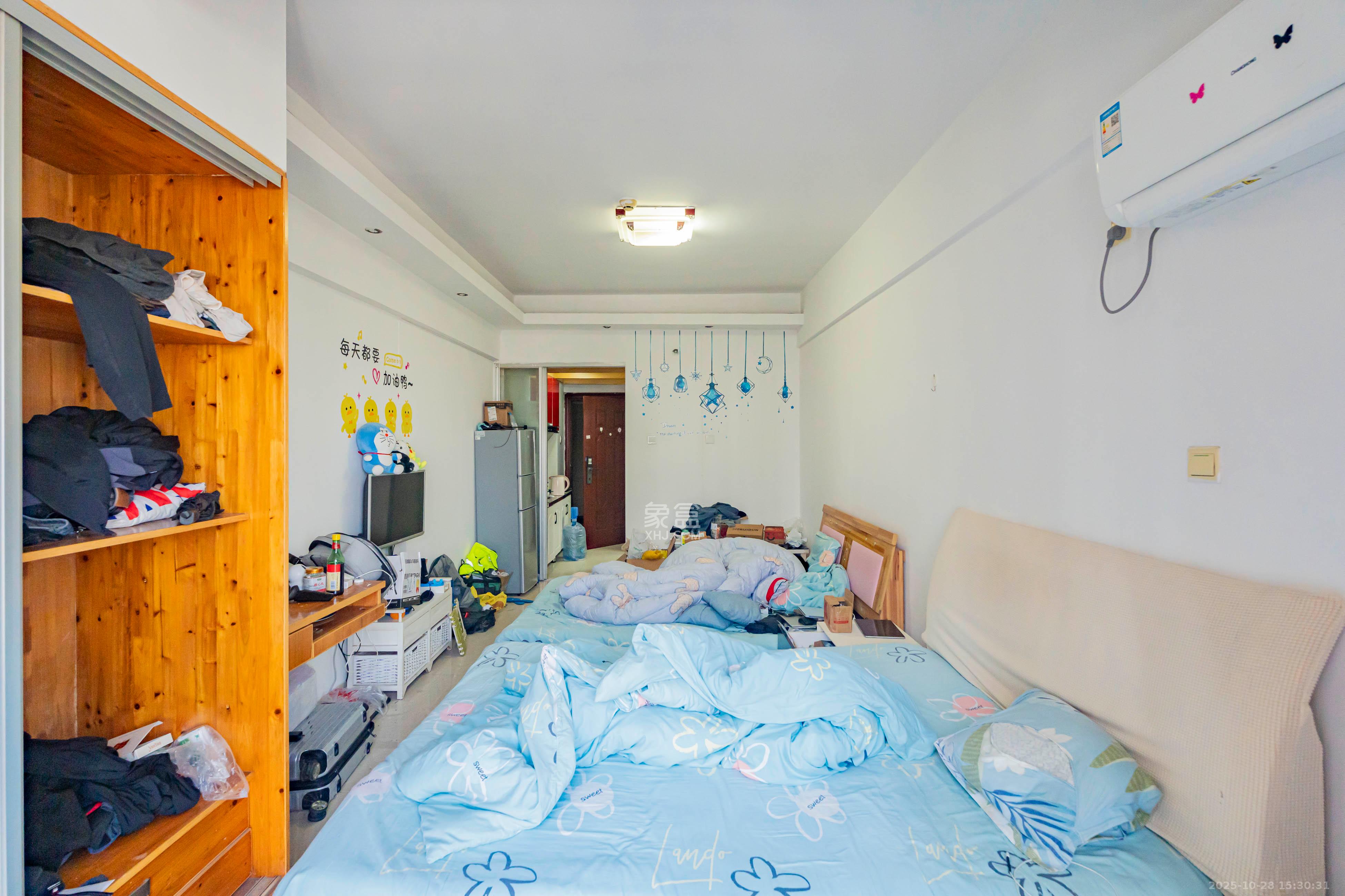 名富公寓 1室1厅1卫 21.0万 名富公寓 1室1厅1卫 21.0万卧室