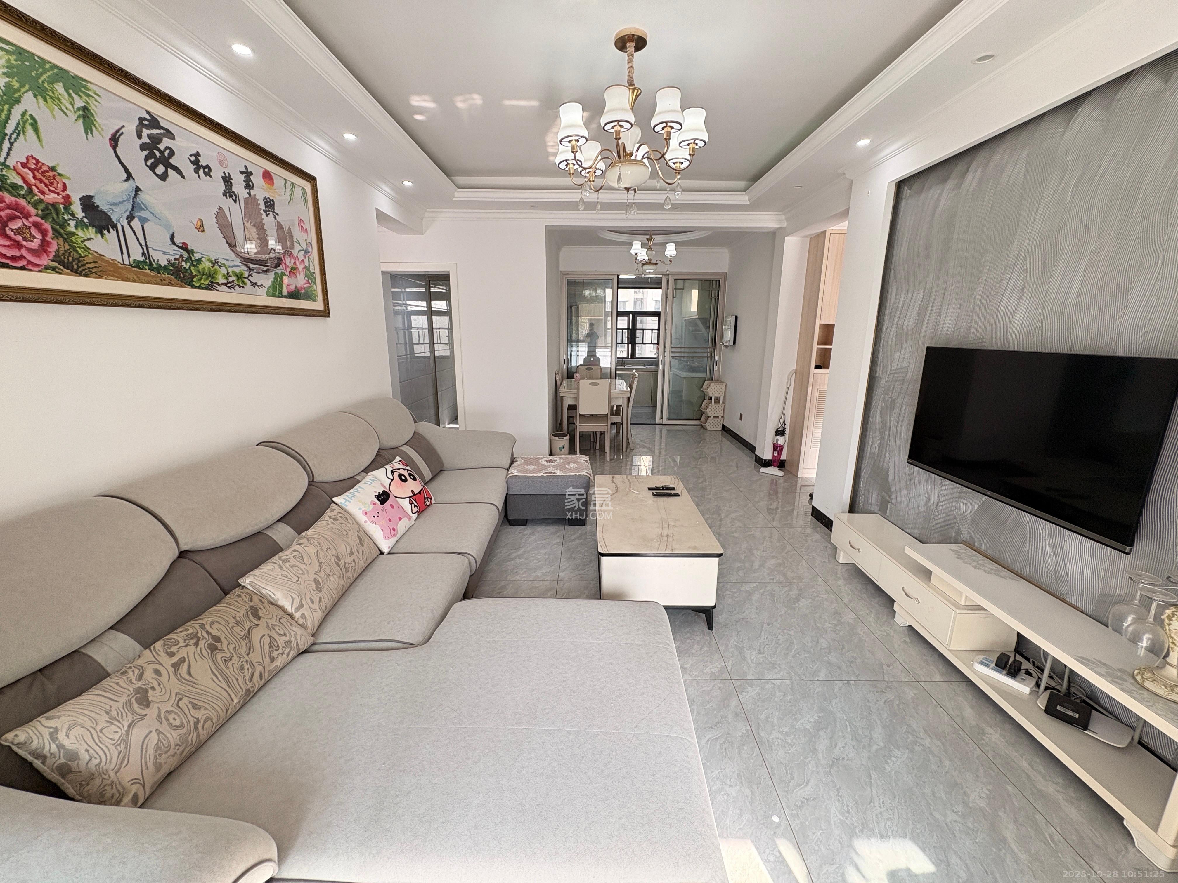 长盛岚庭  3室2厅1卫    2400.0元/月