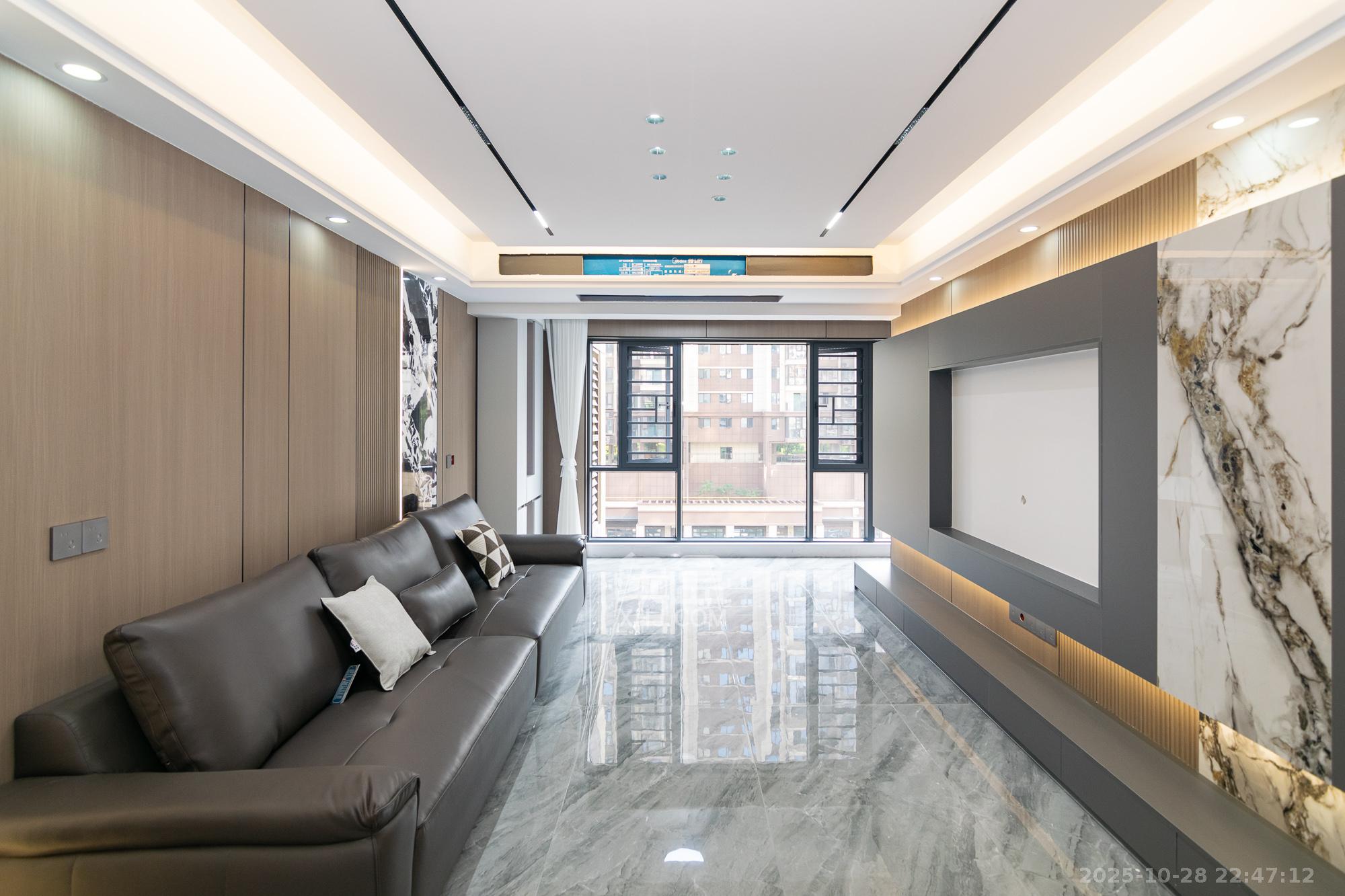 金辉优步学府  4室2厅2卫    96.8万 金辉优步学府  4室2厅2卫    96.8万客厅