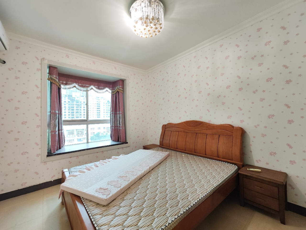 昌茂澳洲园  3室2厅2卫    146.0万客厅