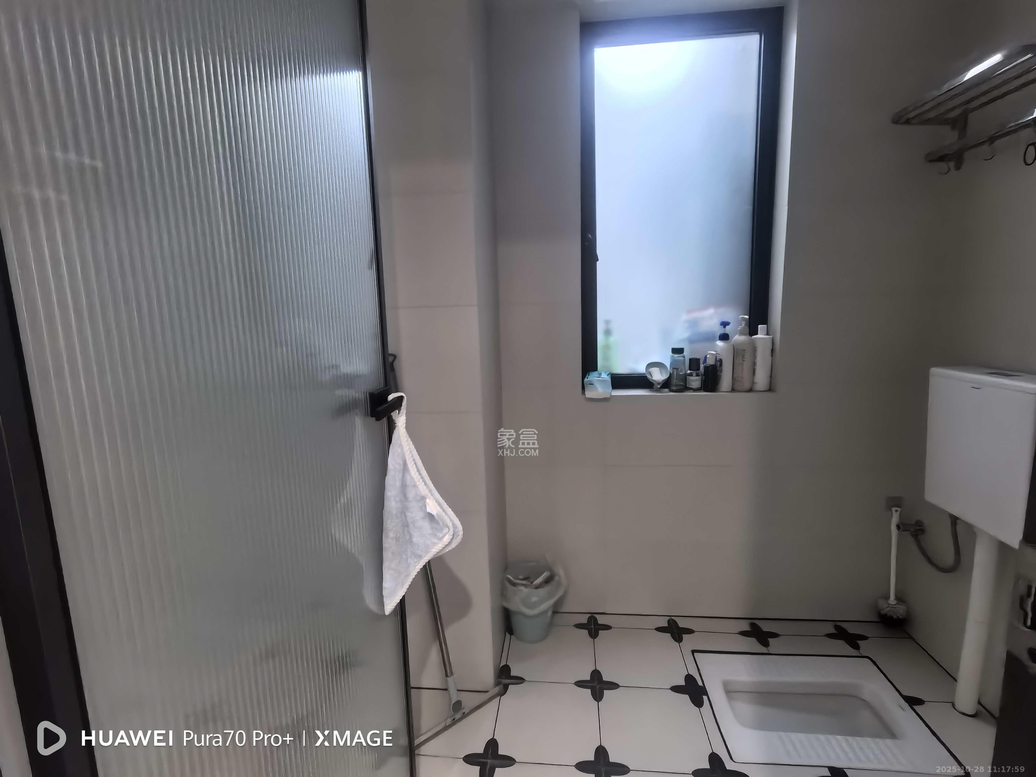 三一街区  2室2厅1卫    1800.0元/月 三一街区  2室2厅1卫    1800.0元/月室内图