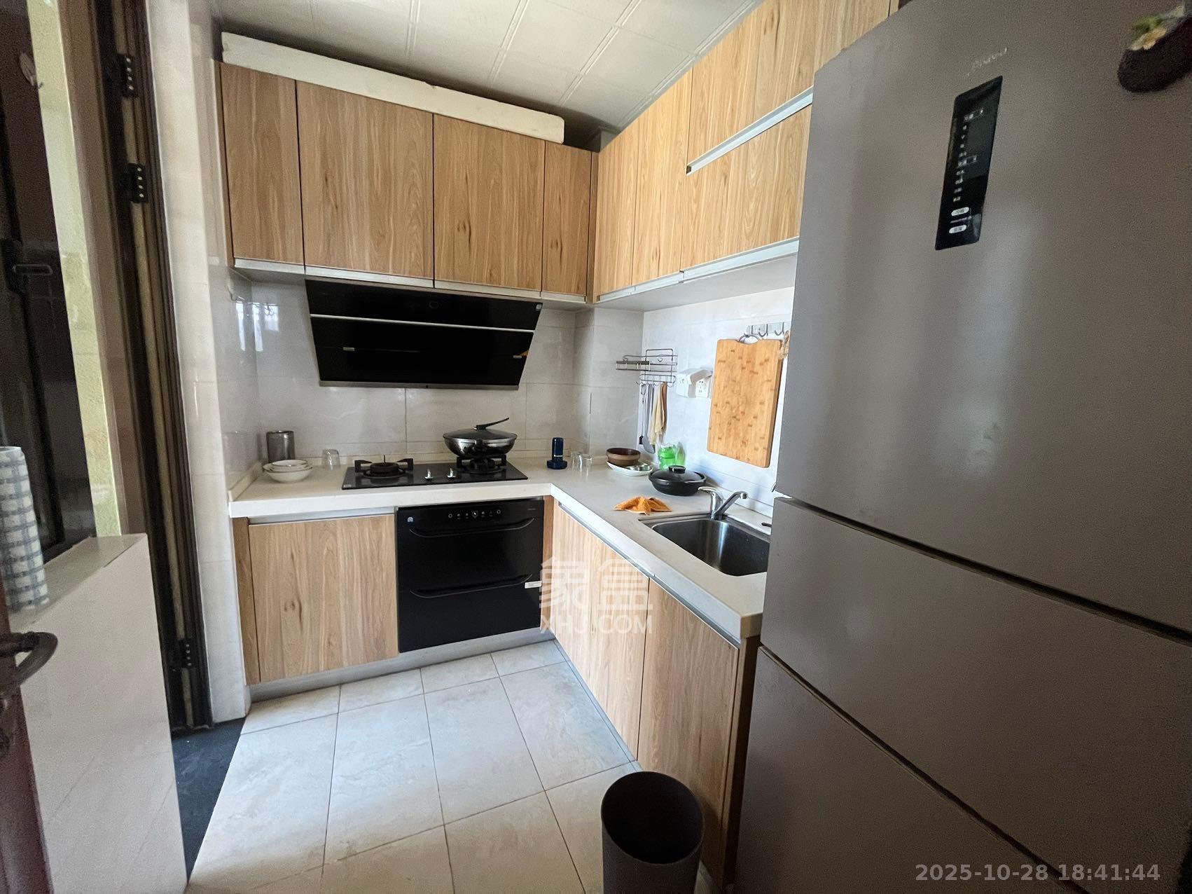 江山帝景哈佛  2室2厅1卫    1800.0元/月室内图