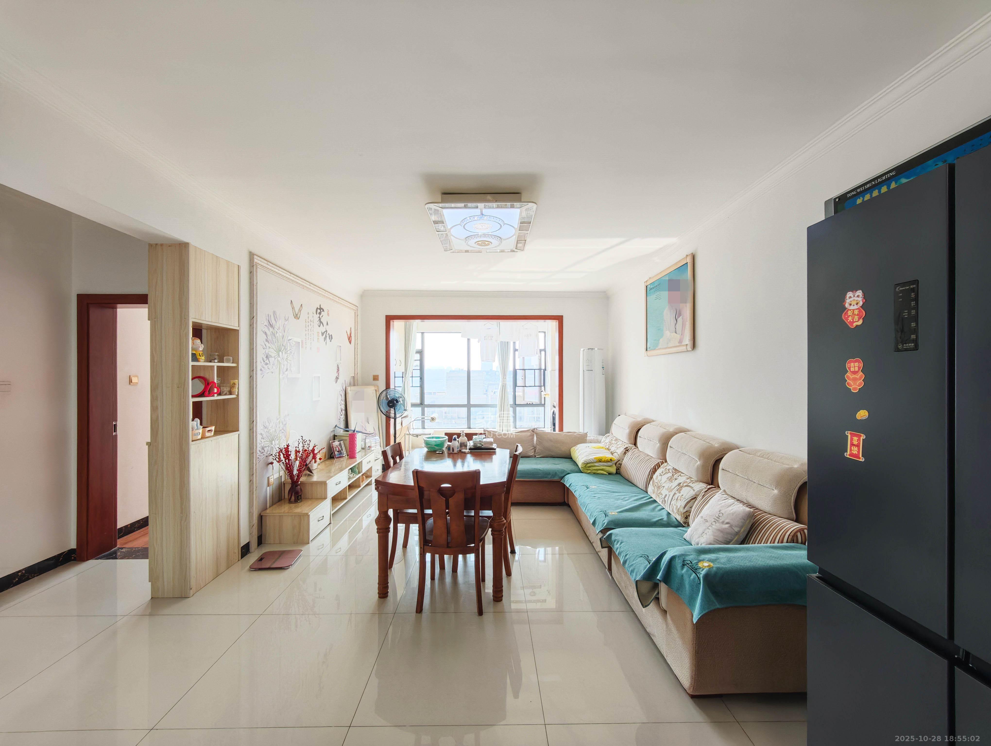 潇湘名城(新里程潇湘名城)  3室2厅1卫    98.8万客厅