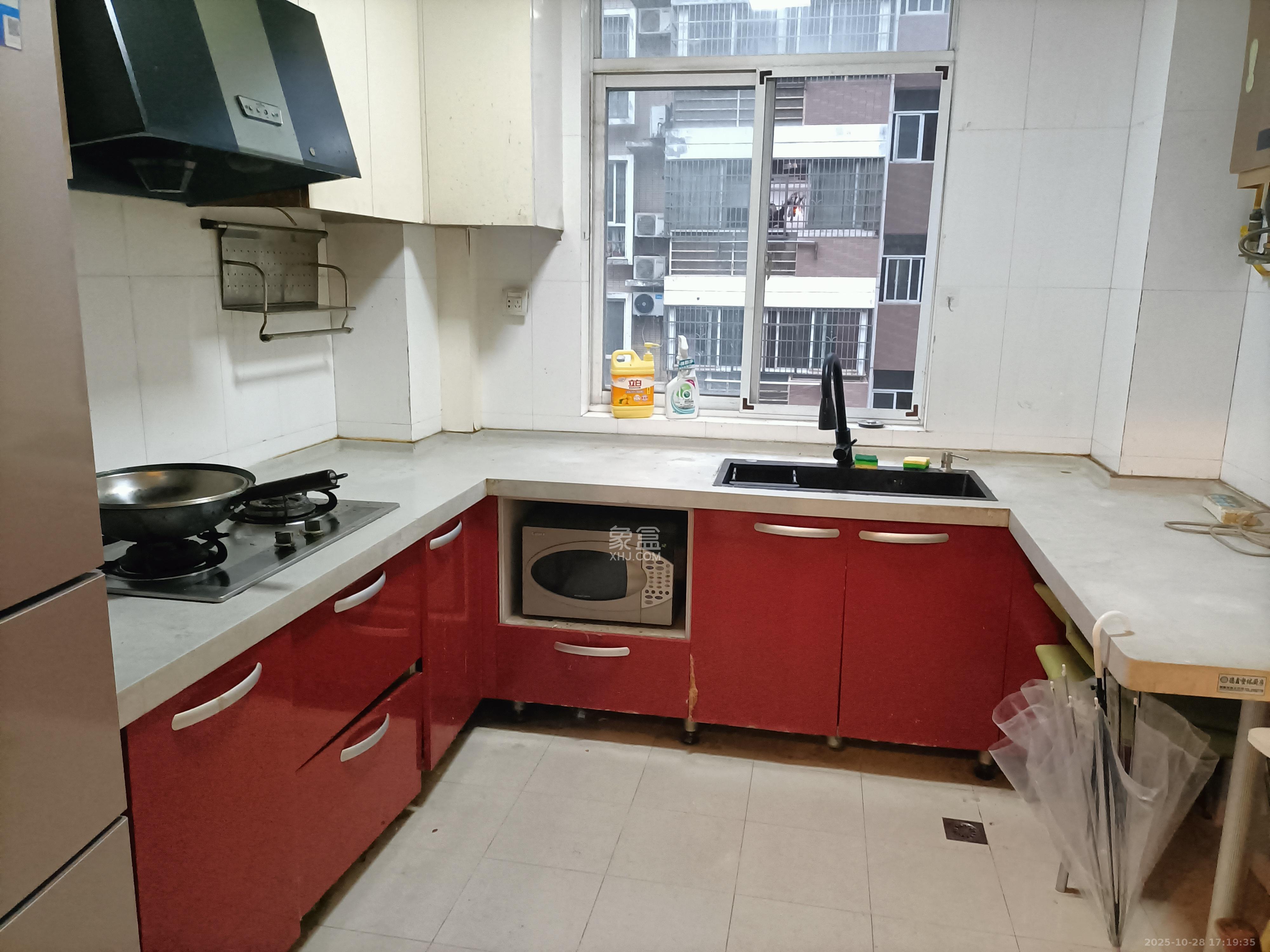 枫林绿洲  2室1厅1卫    2000.0元/月室内图