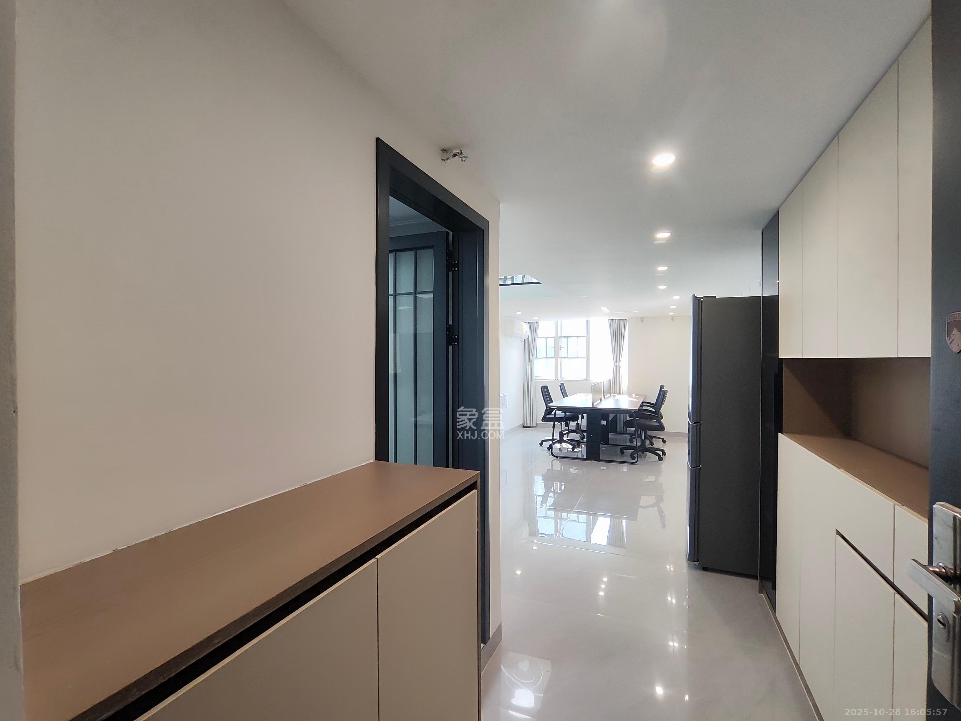 太阳城 2室2厅1卫 2000.0元/月 太阳城 2室2厅1卫 2000.0元/月室内图