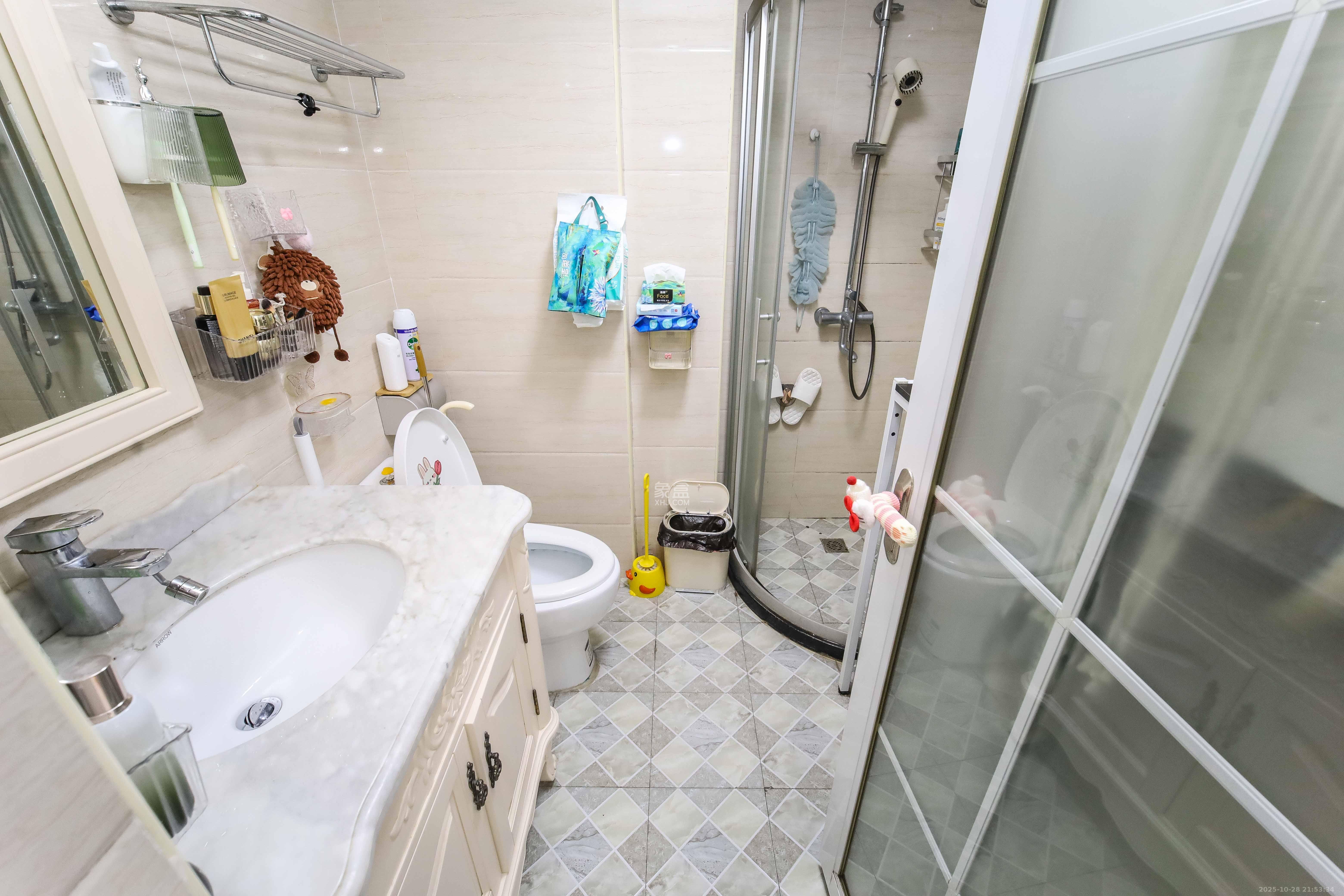 红橡华园(菲莎公馆)  1室1厅1卫    31.0万卫生间