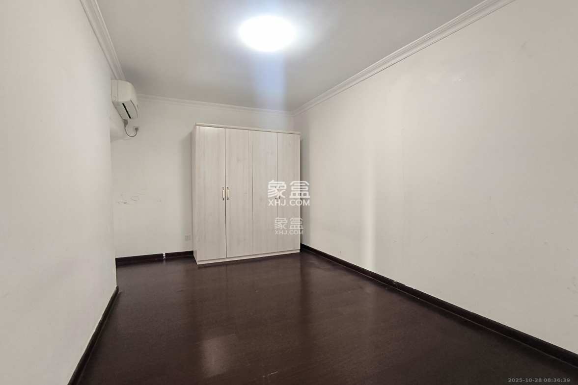 中海国际一期  3室2厅1卫    1800.0元/月 中海国际一期  3室2厅1卫    1800.0元/月室内图