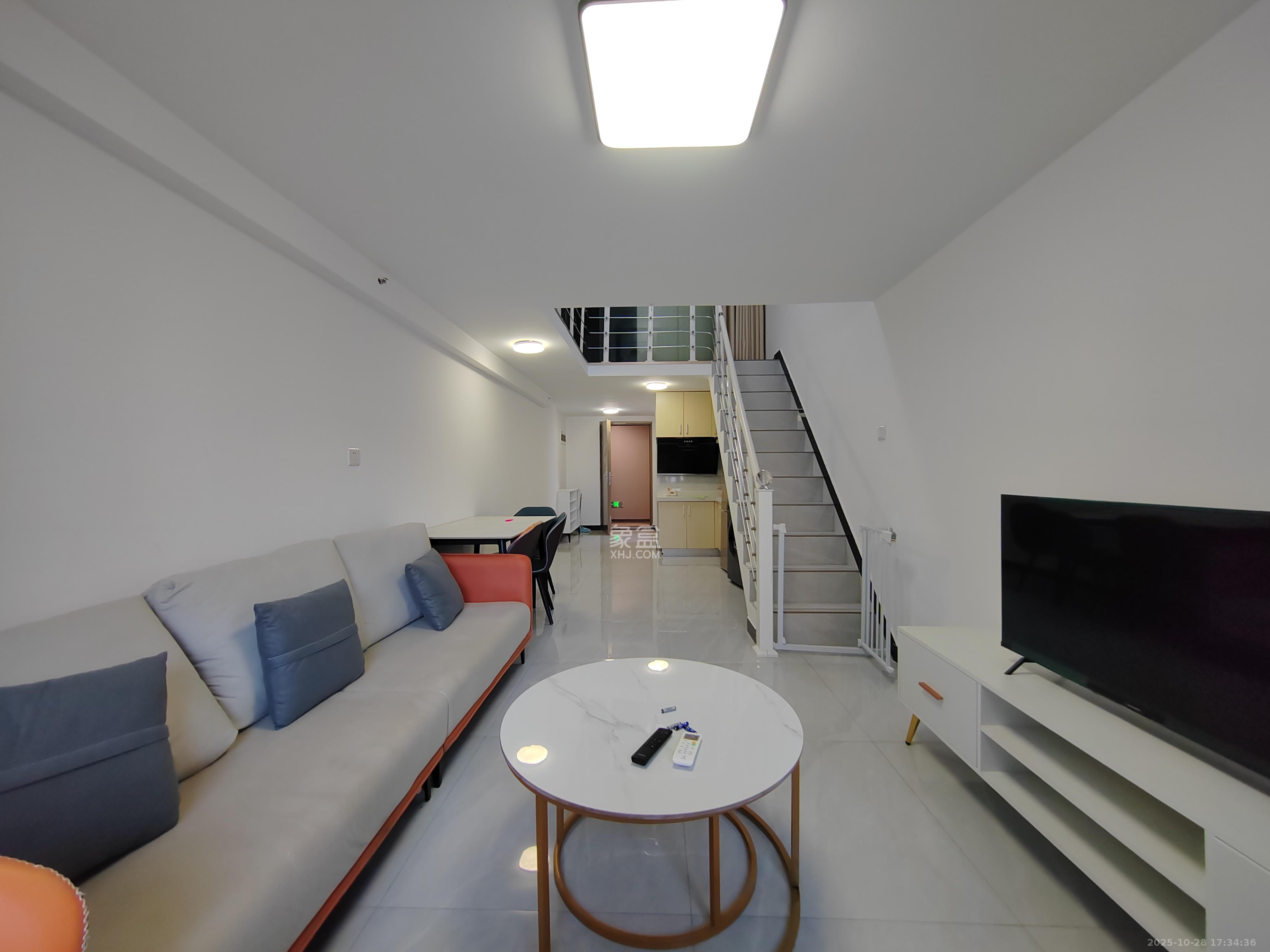 金茂建发泊悦  2室1厅1卫    1700.0元/月