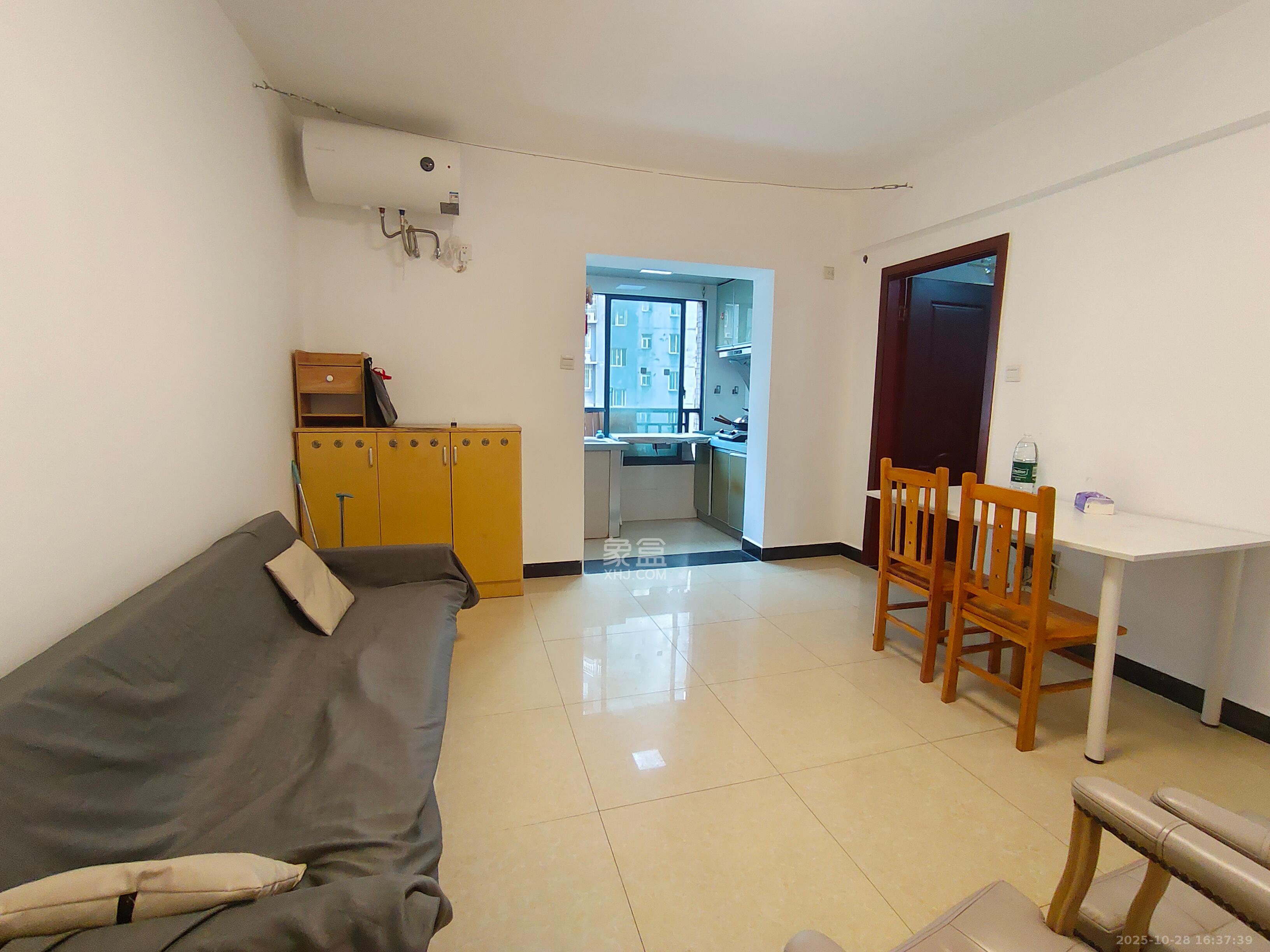 上峰苑（兰亭玥岛）  1室1厅1卫    1600.0元/月