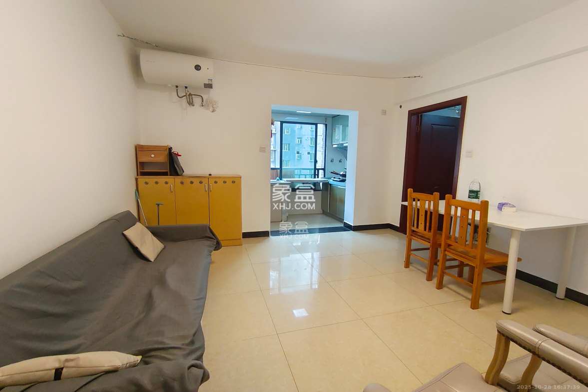 上峰苑(兰亭玥岛) 1室1厅1卫 1600.0元/月 上峰苑(兰亭玥岛) 1室1厅1卫 1600.0元/月室内图