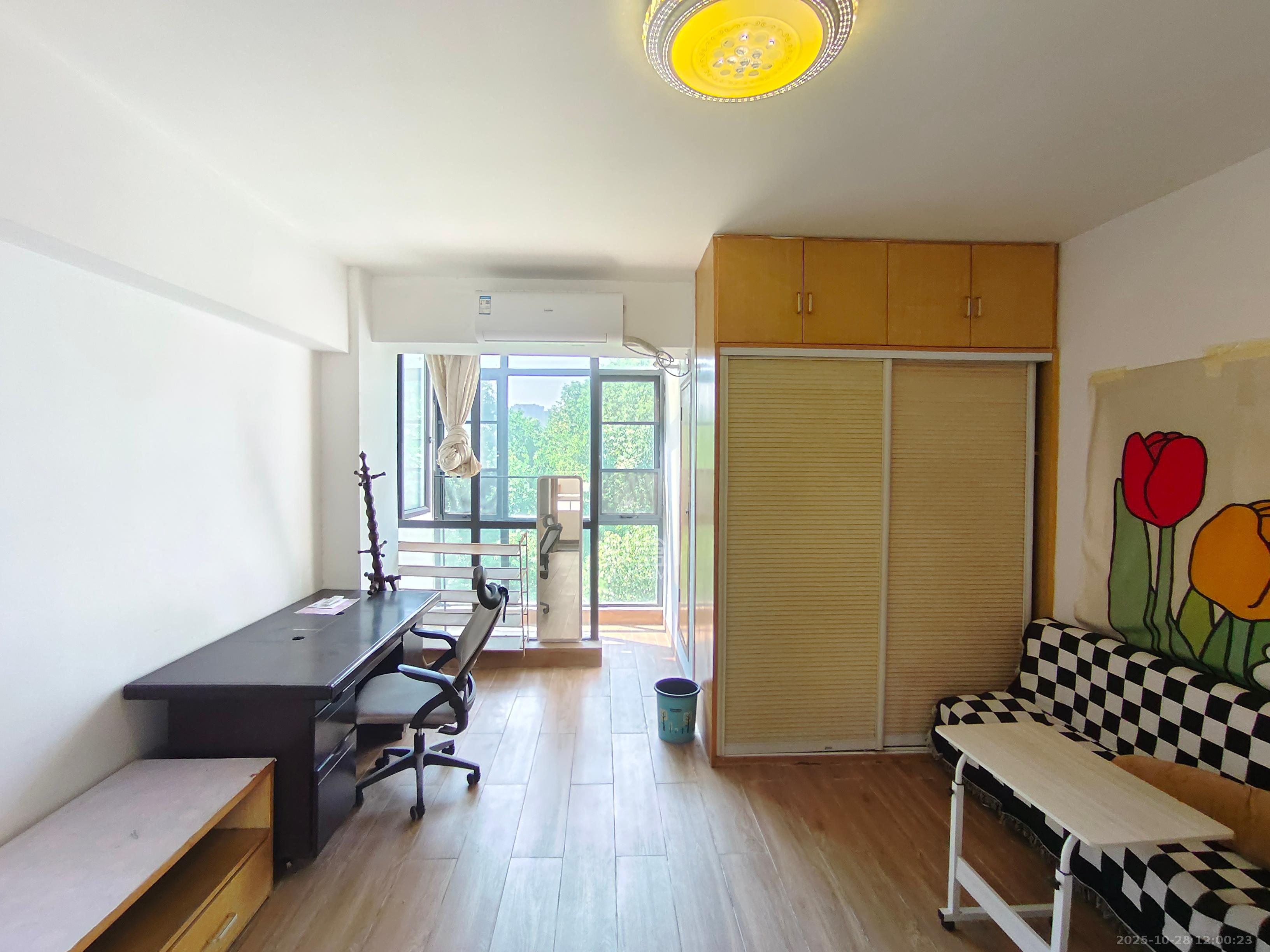 阳光100二期  1室1厅1卫    1200.0元/月 阳光100二期  1室1厅1卫    1200.0元/月室内图