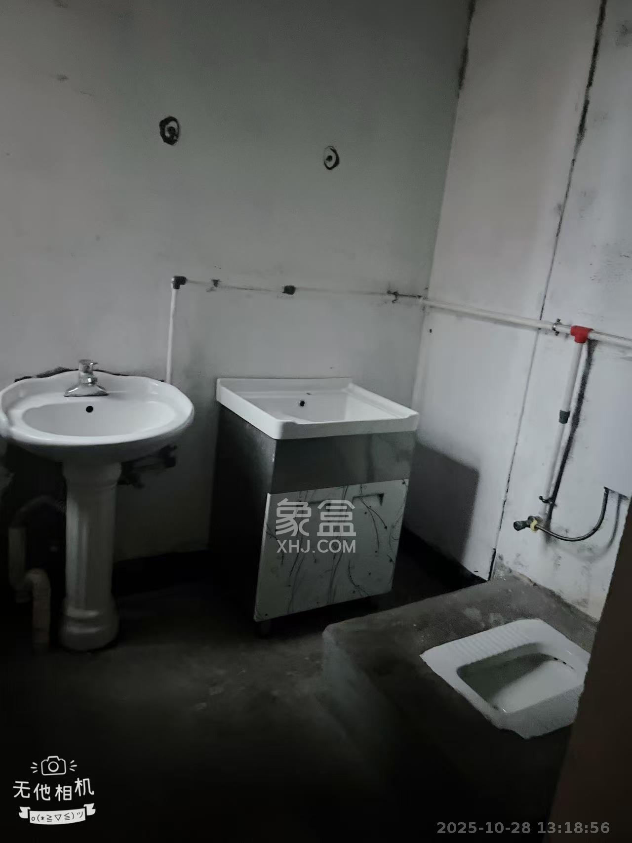 东宜兰园 3室1厅2卫 1300.0元/月 东宜兰园 3室1厅2卫 1300.0元/月室内图