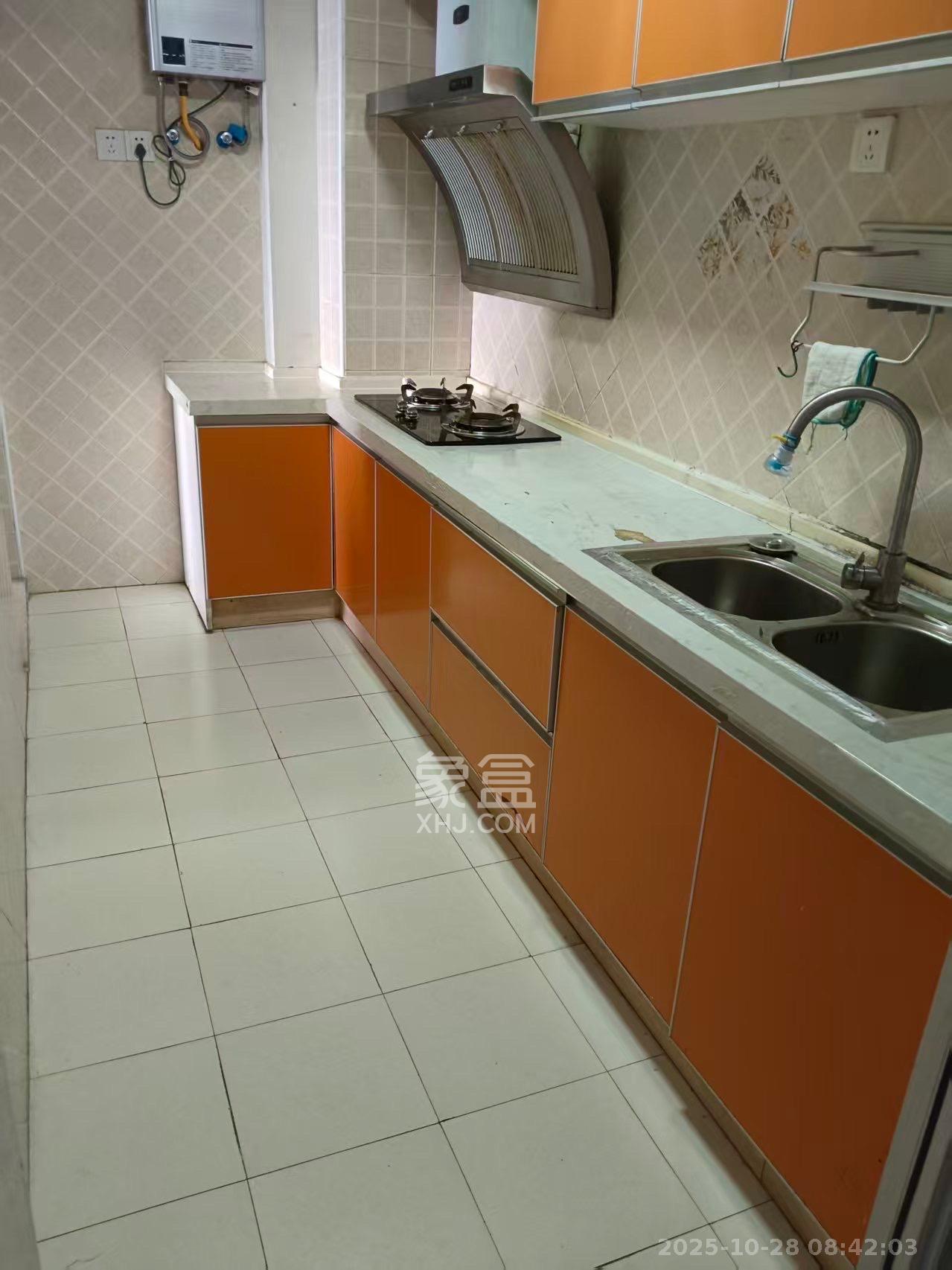 山水华景  2室2厅1卫    2000.0元/月 山水华景  2室2厅1卫    2000.0元/月室内图