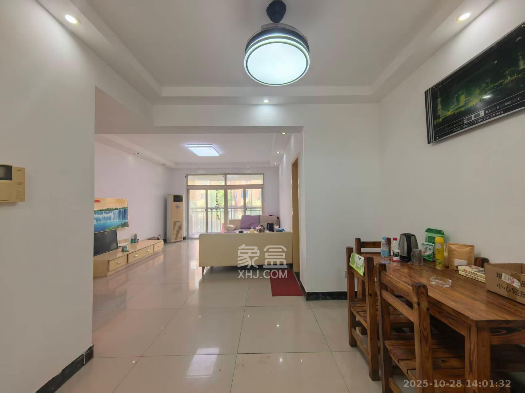 生活艺术城 3室2厅2卫 2500.0元/月 生活艺术城 3室2厅2卫 2500.0元/月室内图