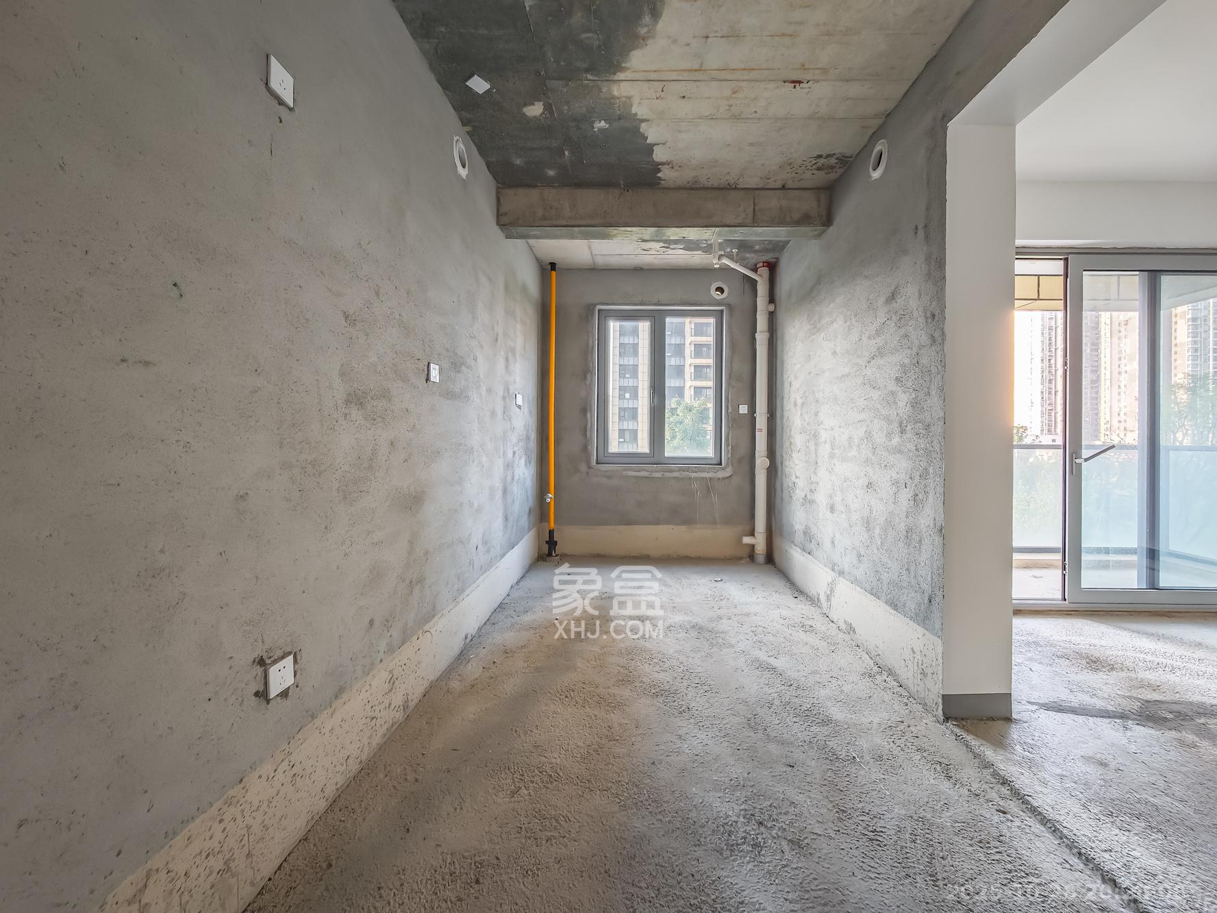 湘江壹号五期  5室2厅4卫    282.0万 湘江壹号五期  5室2厅4卫    282.0万厨房