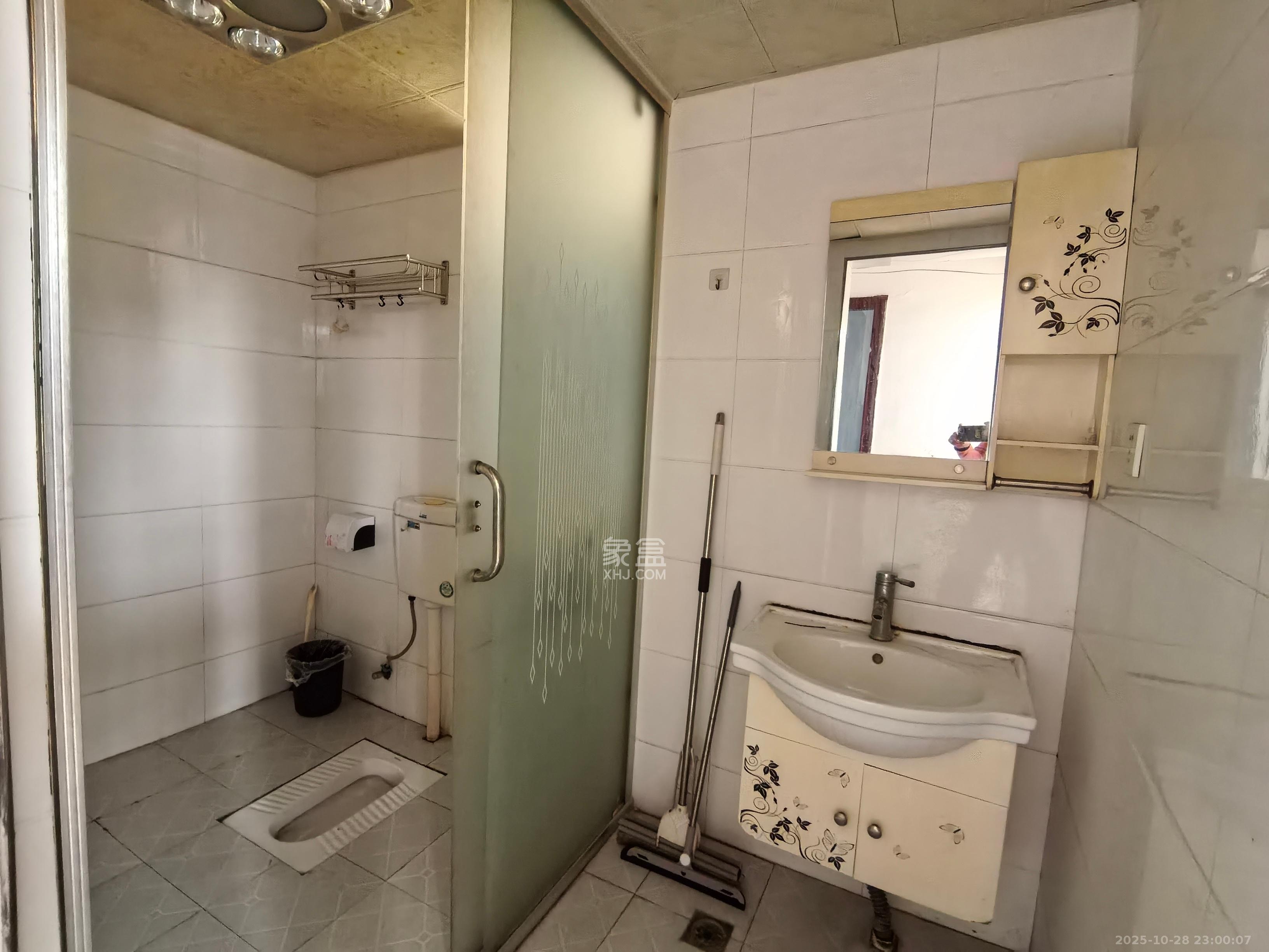 茶山馨苑 2室2厅1卫 1900.0元/月 茶山馨苑 2室2厅1卫 1900.0元/月室内图