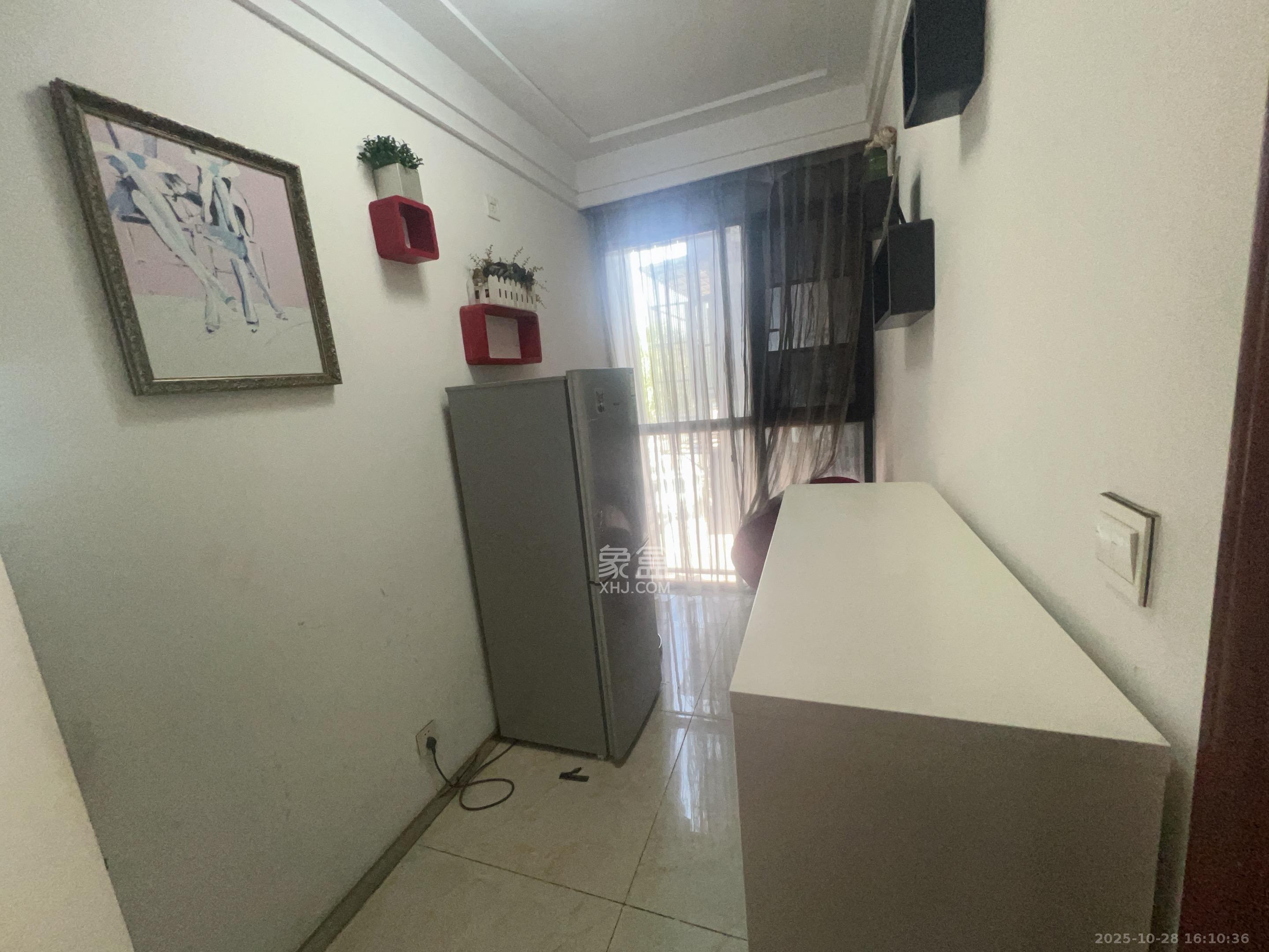 中国铁建国际城二期  2室2厅1卫    1700.0元/月 中国铁建国际城二期  2室2厅1卫    1700.0元/月室内图