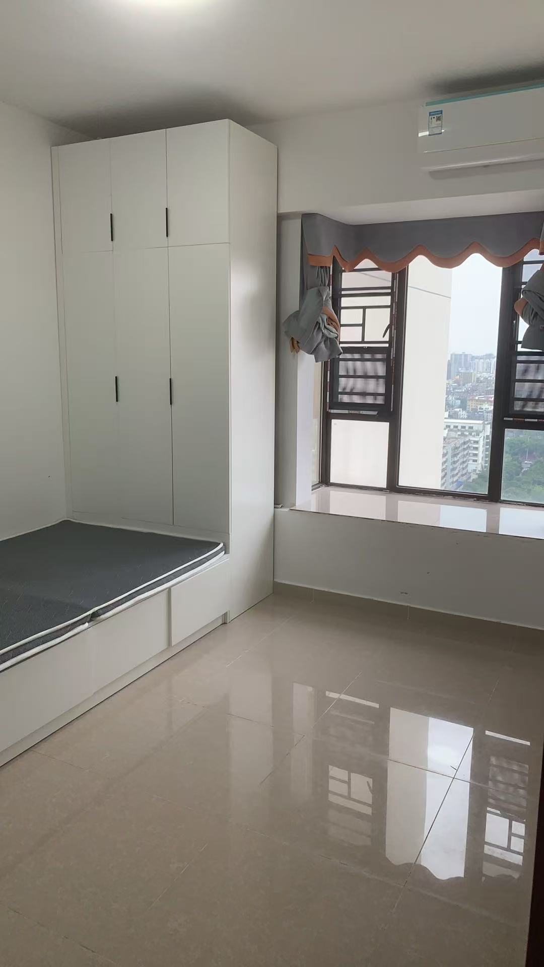 中交怡湖雅苑 2室2厅1卫 2500.0元/月 中交怡湖雅苑 2室2厅1卫 2500.0元/月室内图