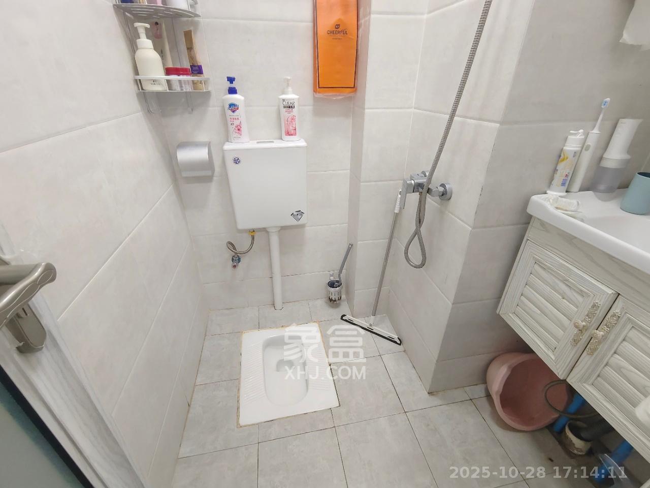 蓝光雍锦阁 1室1厅1卫 1650.0元/月 蓝光雍锦阁 1室1厅1卫 1650.0元/月室内图