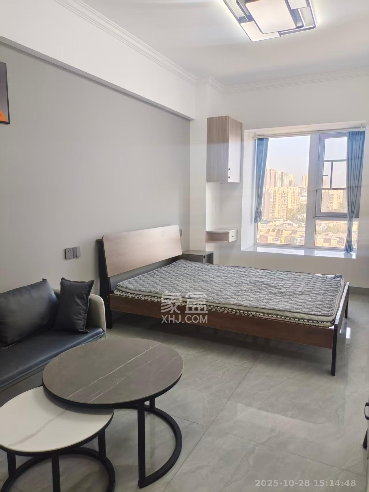 保利香槟国际  1室1厅1卫    1250.0元/月 保利香槟国际  1室1厅1卫    1250.0元/月室内图