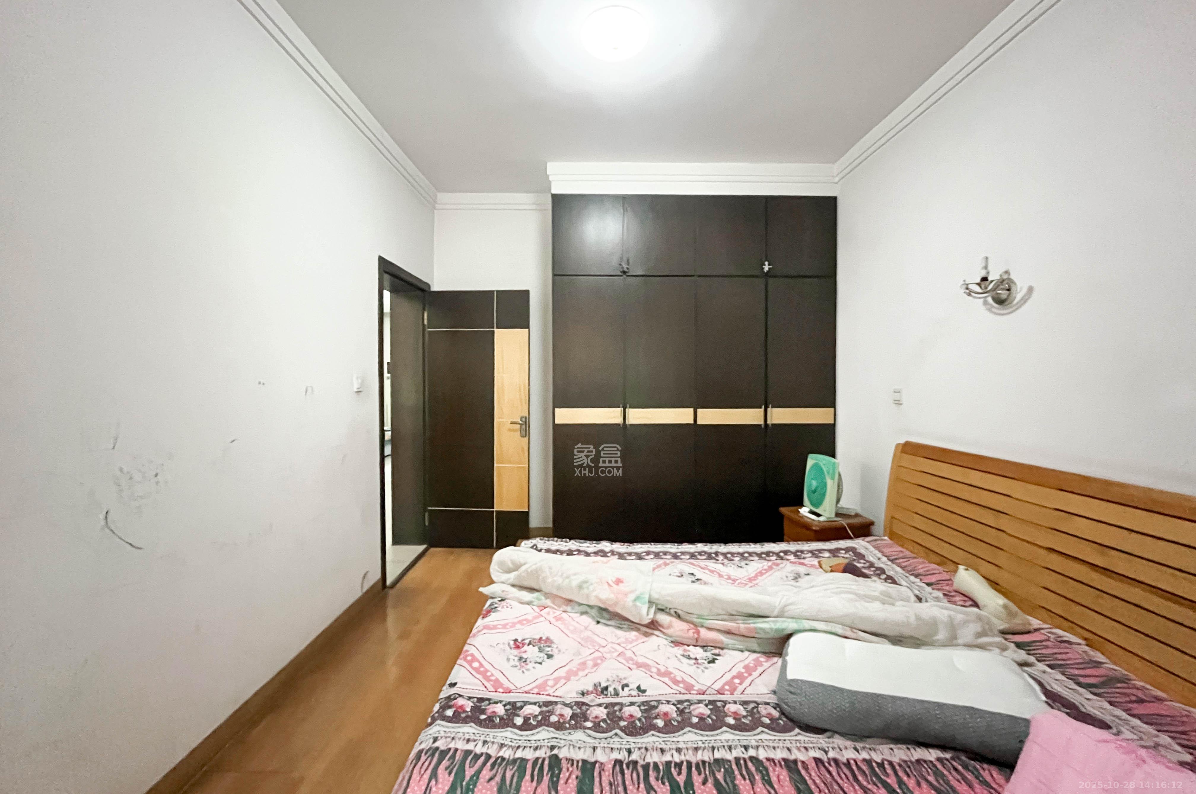 西韵公寓(西苑公寓) 3室2厅2卫 120.0万 西韵公寓(西苑公寓) 3室2厅2卫 120.0万其他