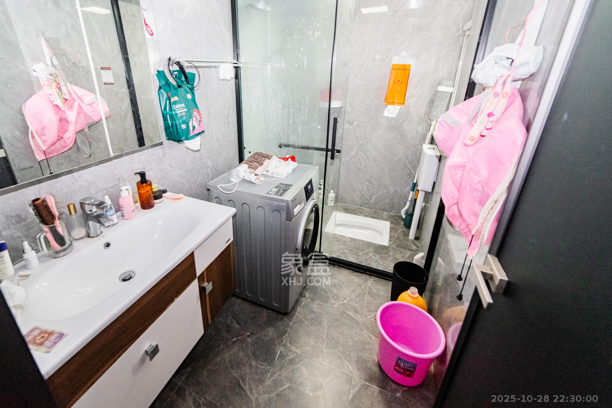 北辰三角洲C3区  3室2厅2卫    193.0万 北辰三角洲C3区  3室2厅2卫    193.0万卫生间