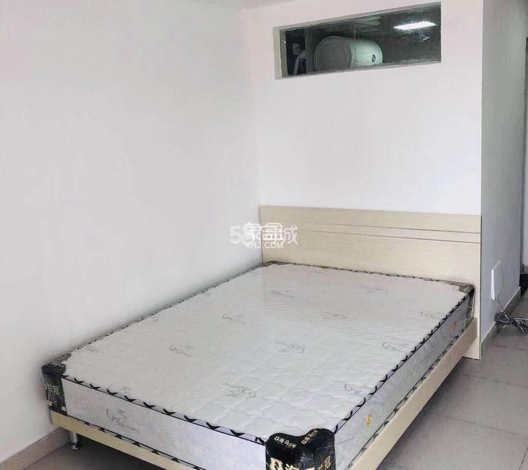 绿地海德公馆 2室2厅2卫 3300.0元/月 绿地海德公馆 2室2厅2卫 3300.0元/月室内图