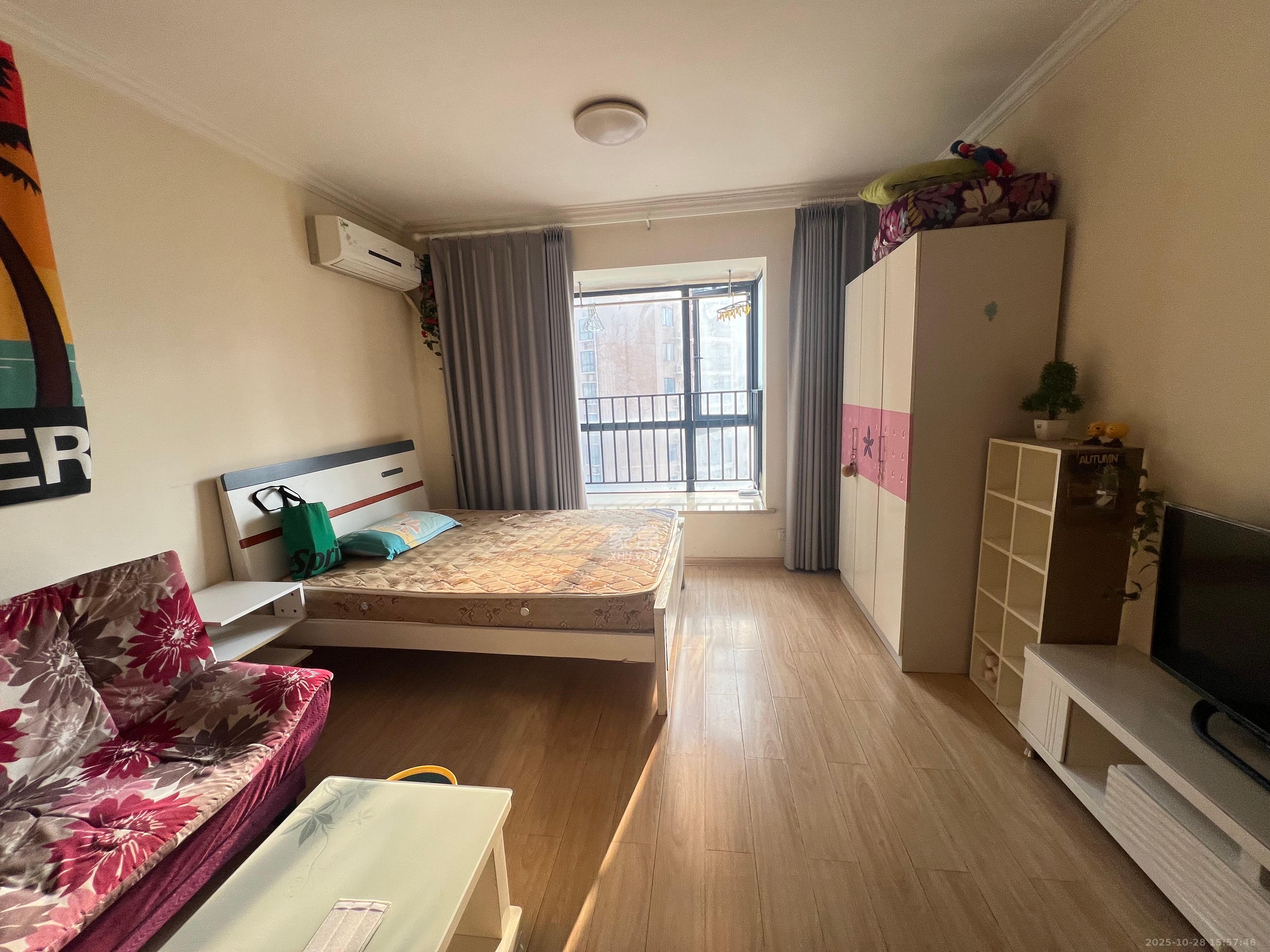 万芙锦城  1室1厅1卫    1300.0元/月 万芙锦城  1室1厅1卫    1300.0元/月室内图1