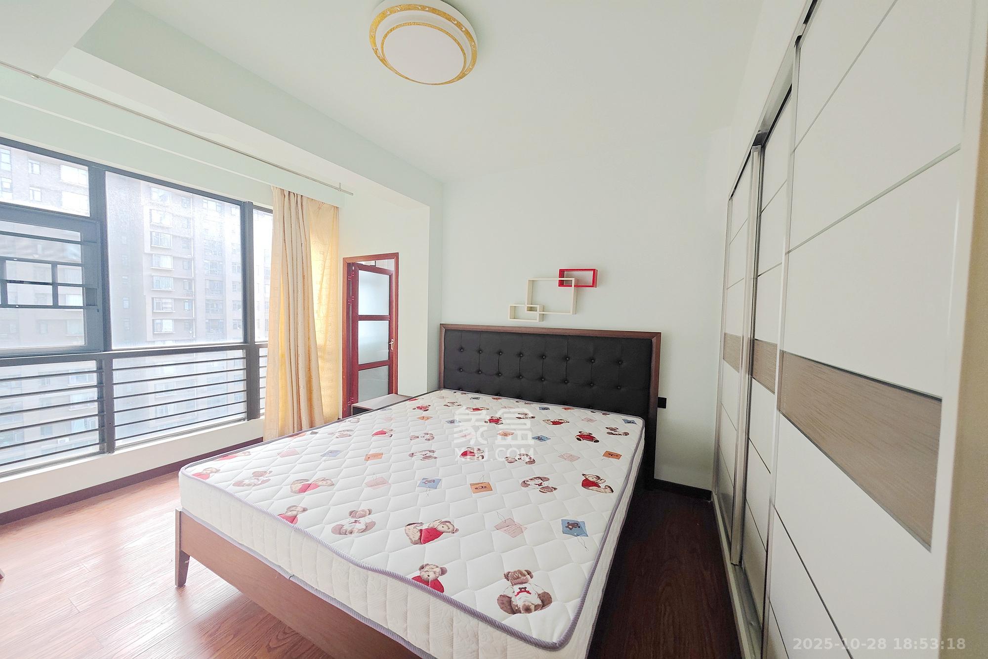 和卉家园  4室2厅1卫    138.0万卧室