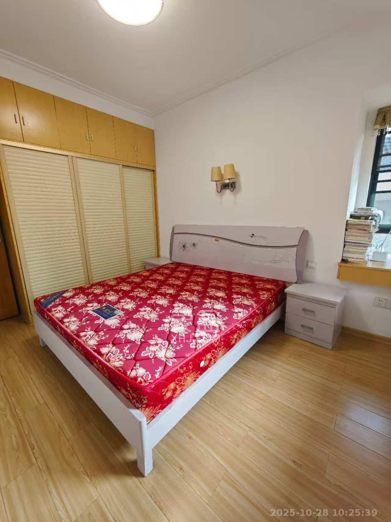 恒鑫山水卿卿  2室2厅1卫    1800.0元/月室内图