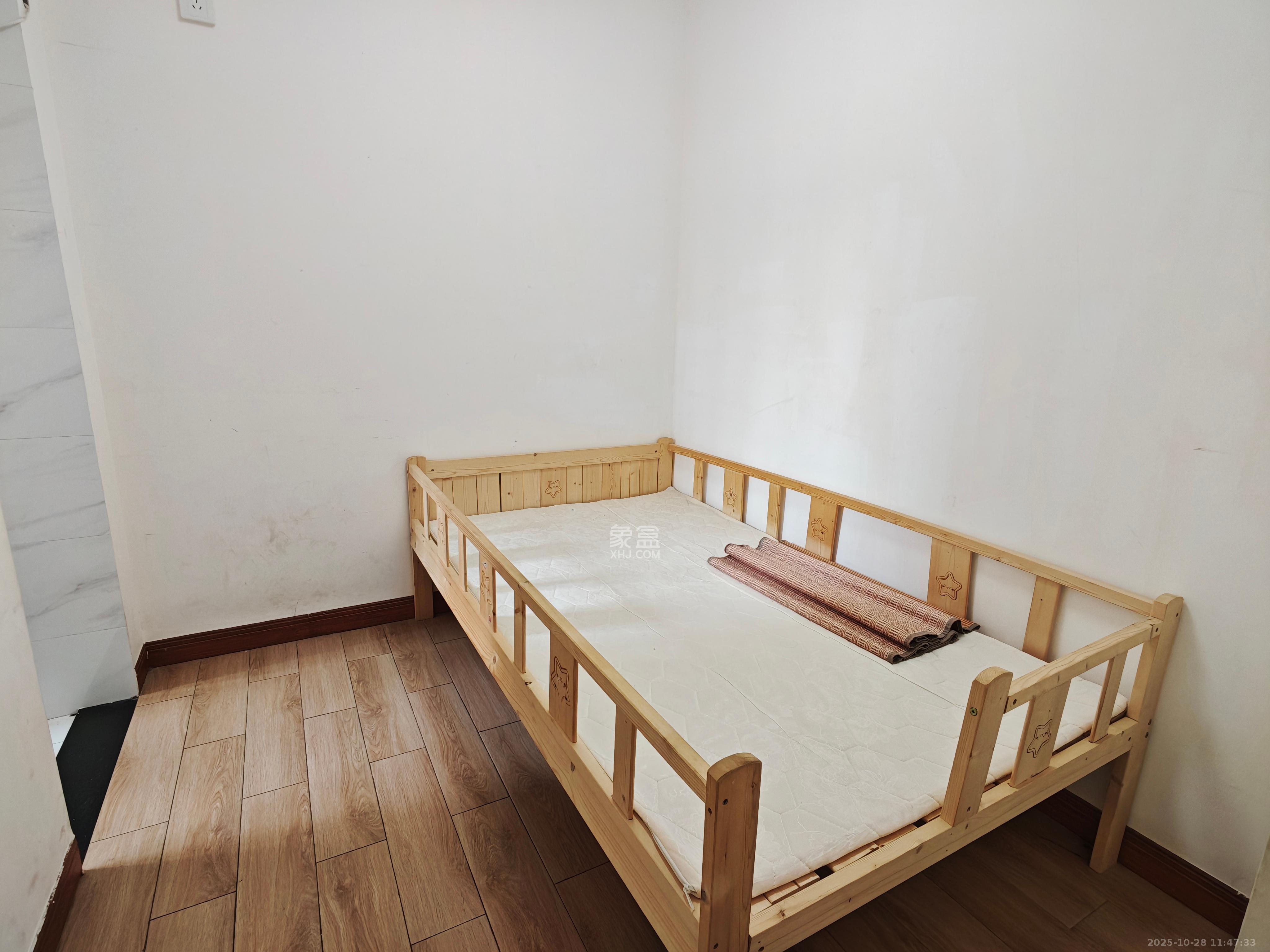 水墨林溪  3室2厅1卫    2400.0元/月室内图