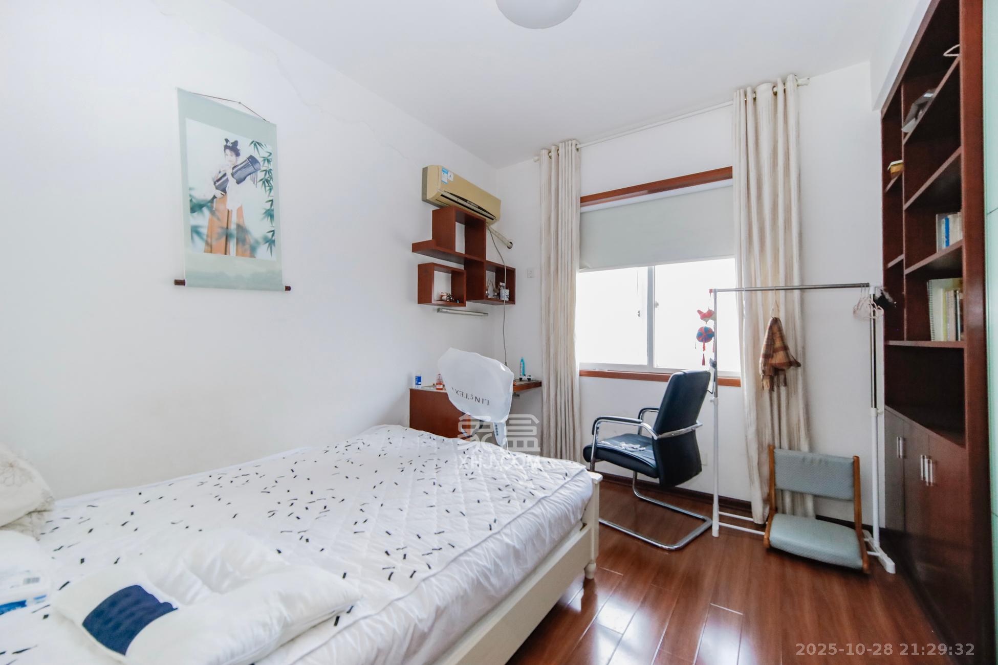 湘樟园小区（湘樟家园）  3室2厅2卫    82.0万卧室