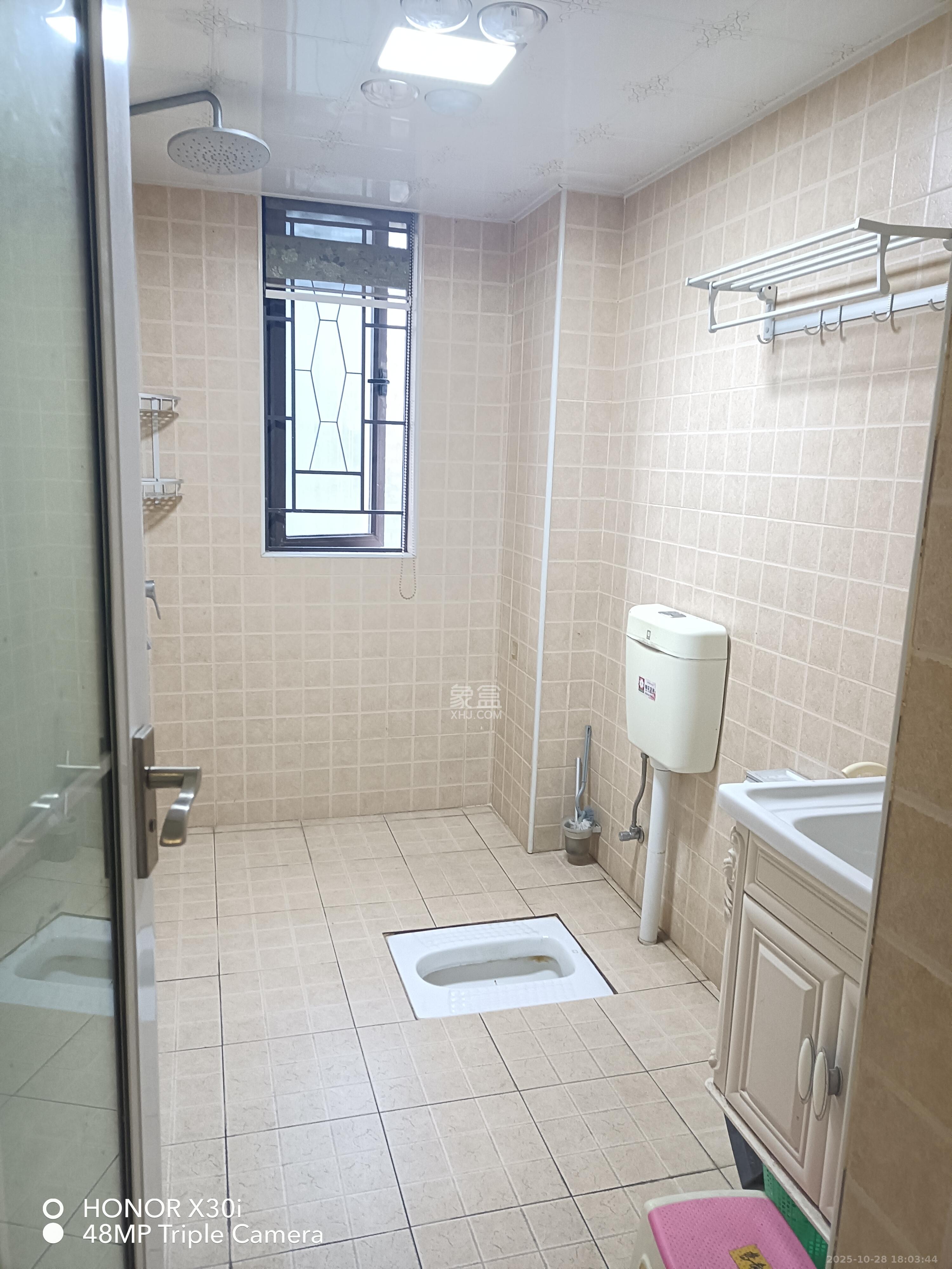 南山雍江汇（滨江国际新城）  4室2厅2卫    3980.0元/月室内图