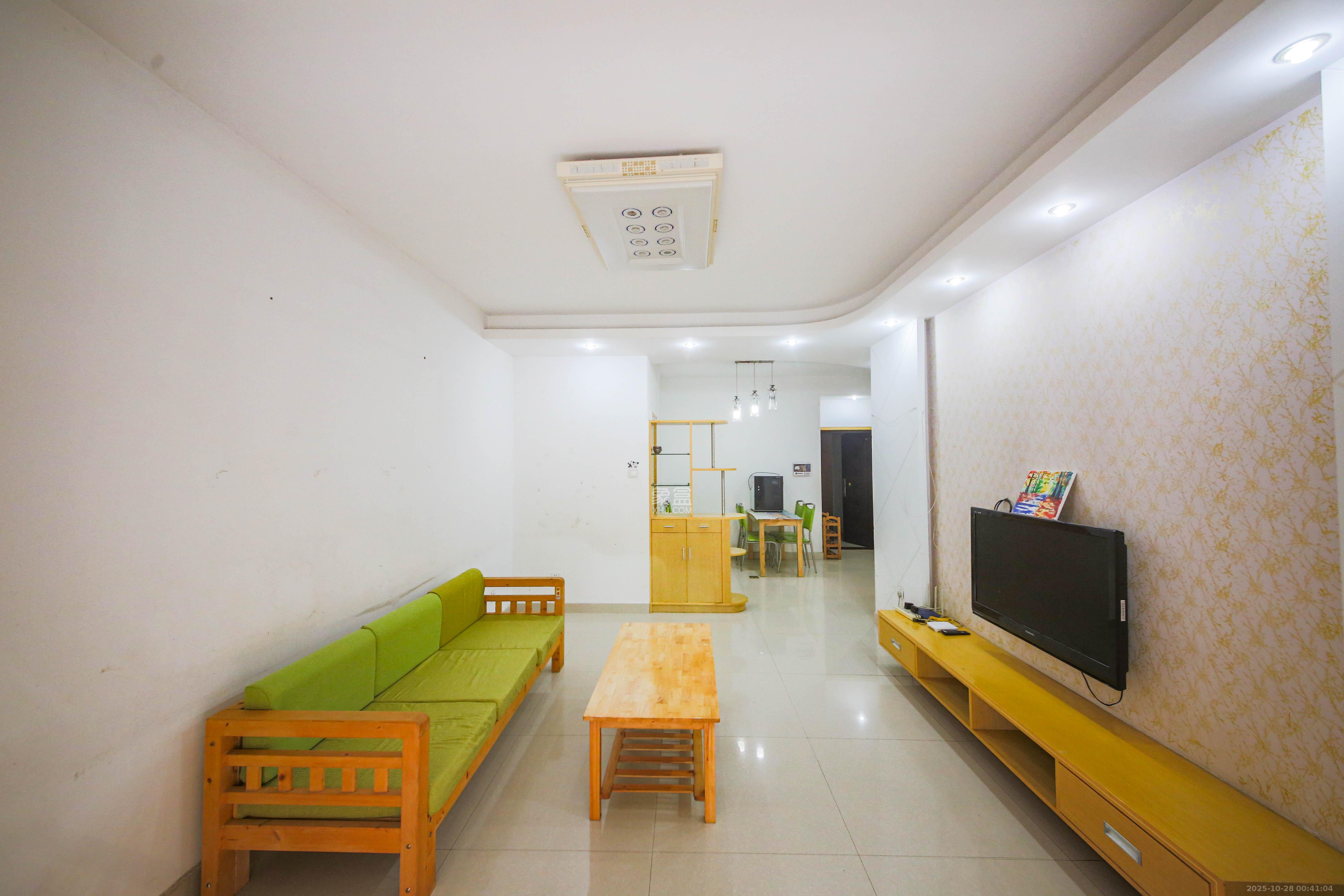 鑫远湘府华城  2室2厅1卫    98.0万 鑫远湘府华城  2室2厅1卫    98.0万